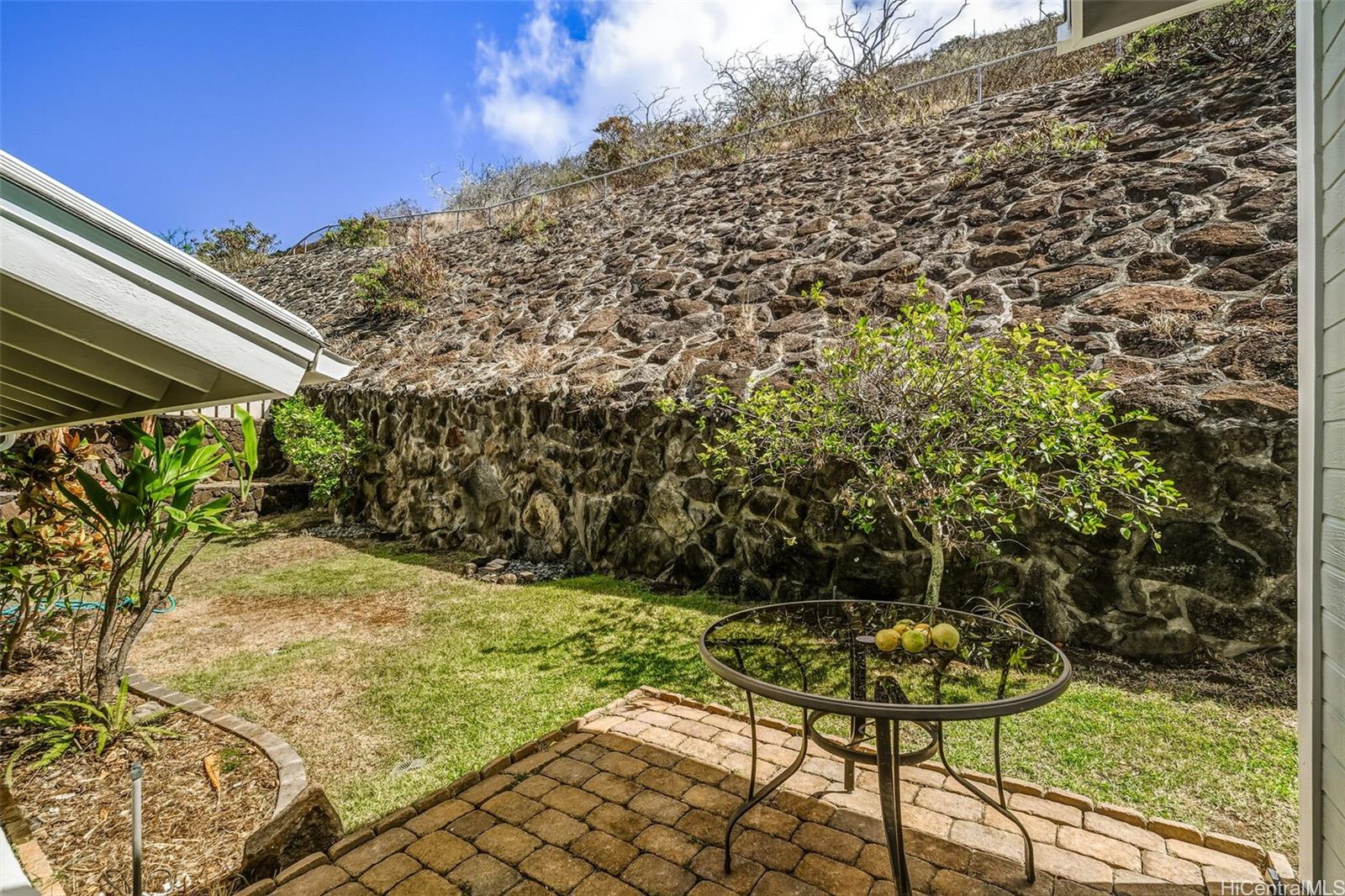 1440  Miloiki Street Kamiloiki, Hawaii Kai home - photo 20 of 25