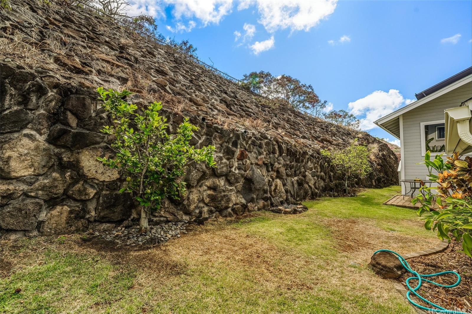 1440  Miloiki Street Kamiloiki, Hawaii Kai home - photo 21 of 25