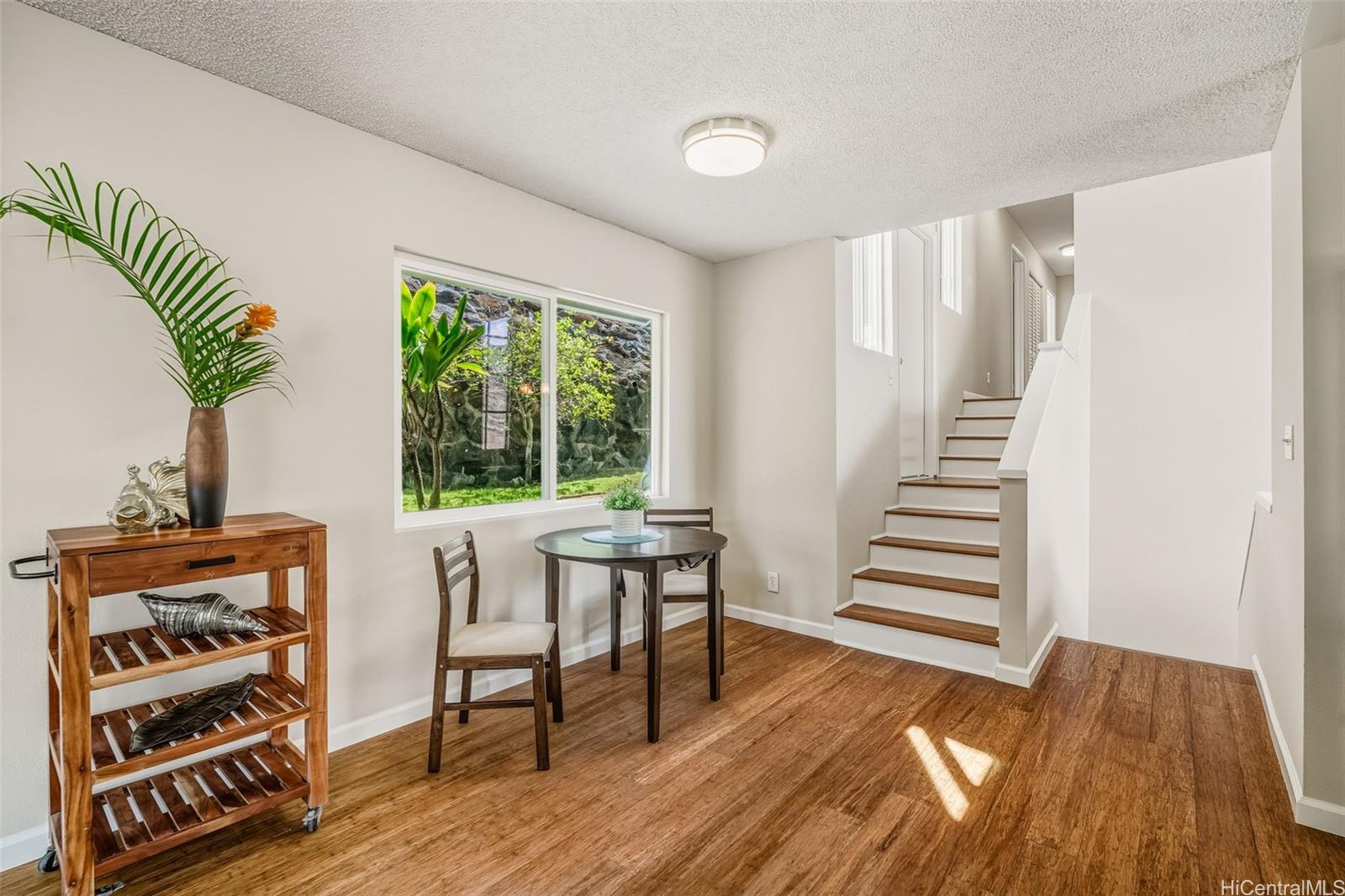 1440  Miloiki Street Kamiloiki, Hawaii Kai home - photo 10 of 25