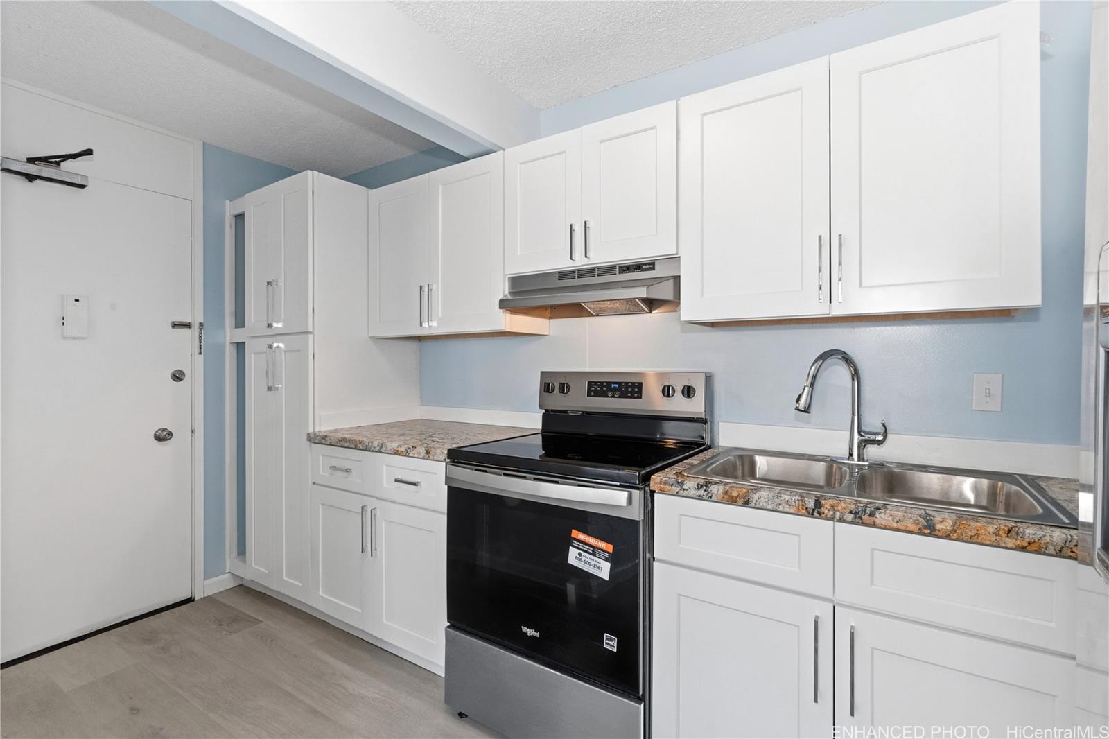 Ward Villa condo # 402, Honolulu, Hawaii - photo 3 of 20