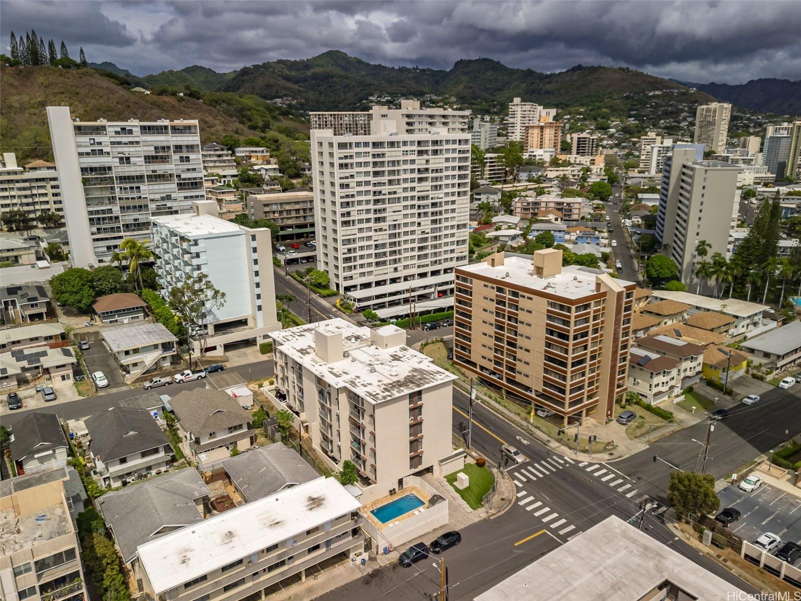 Ward Villa condo # 505, Honolulu, Hawaii - photo 20 of 24
