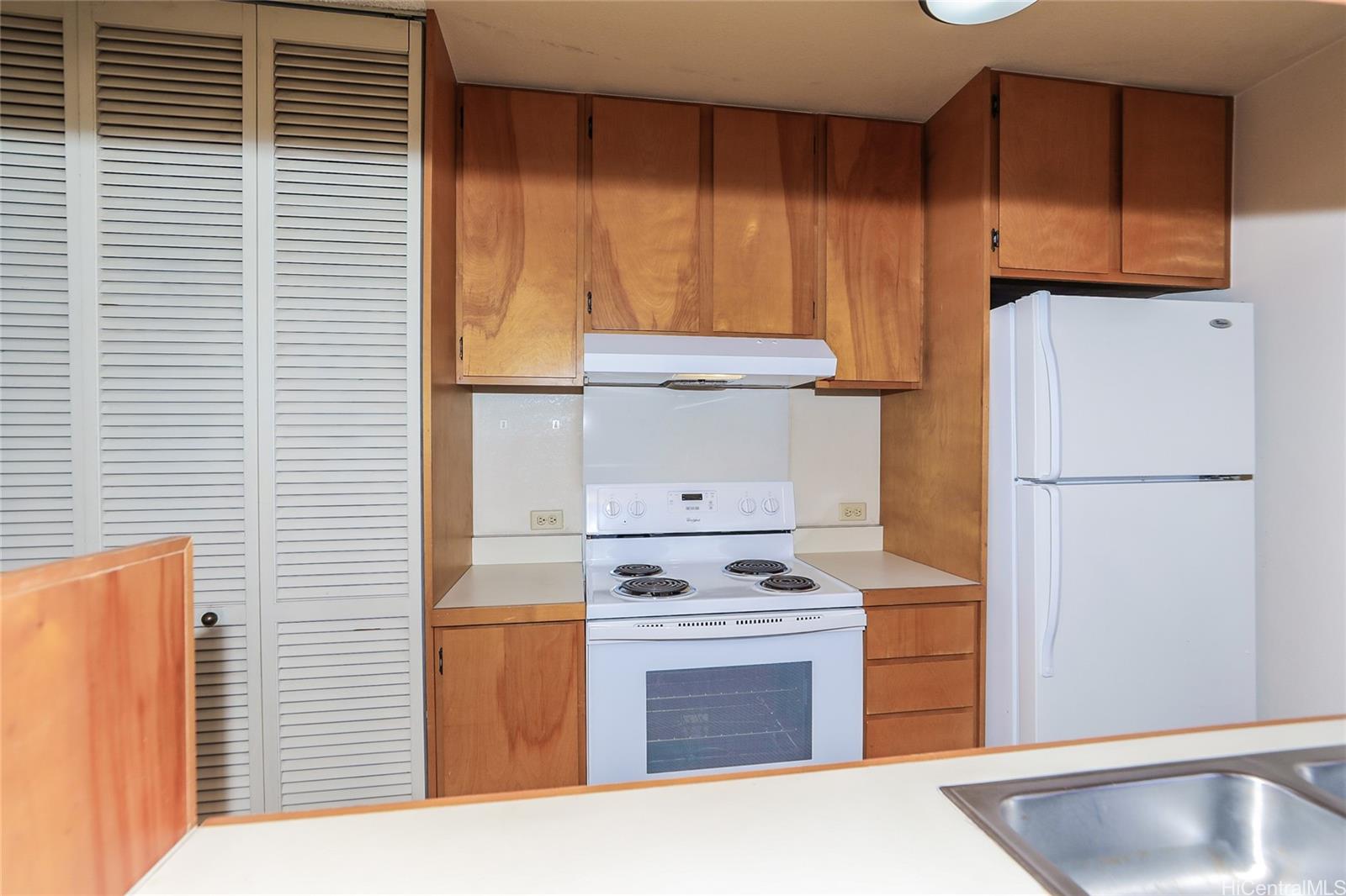 1441 Piikoi St Honolulu - Rental - photo 9 of 16