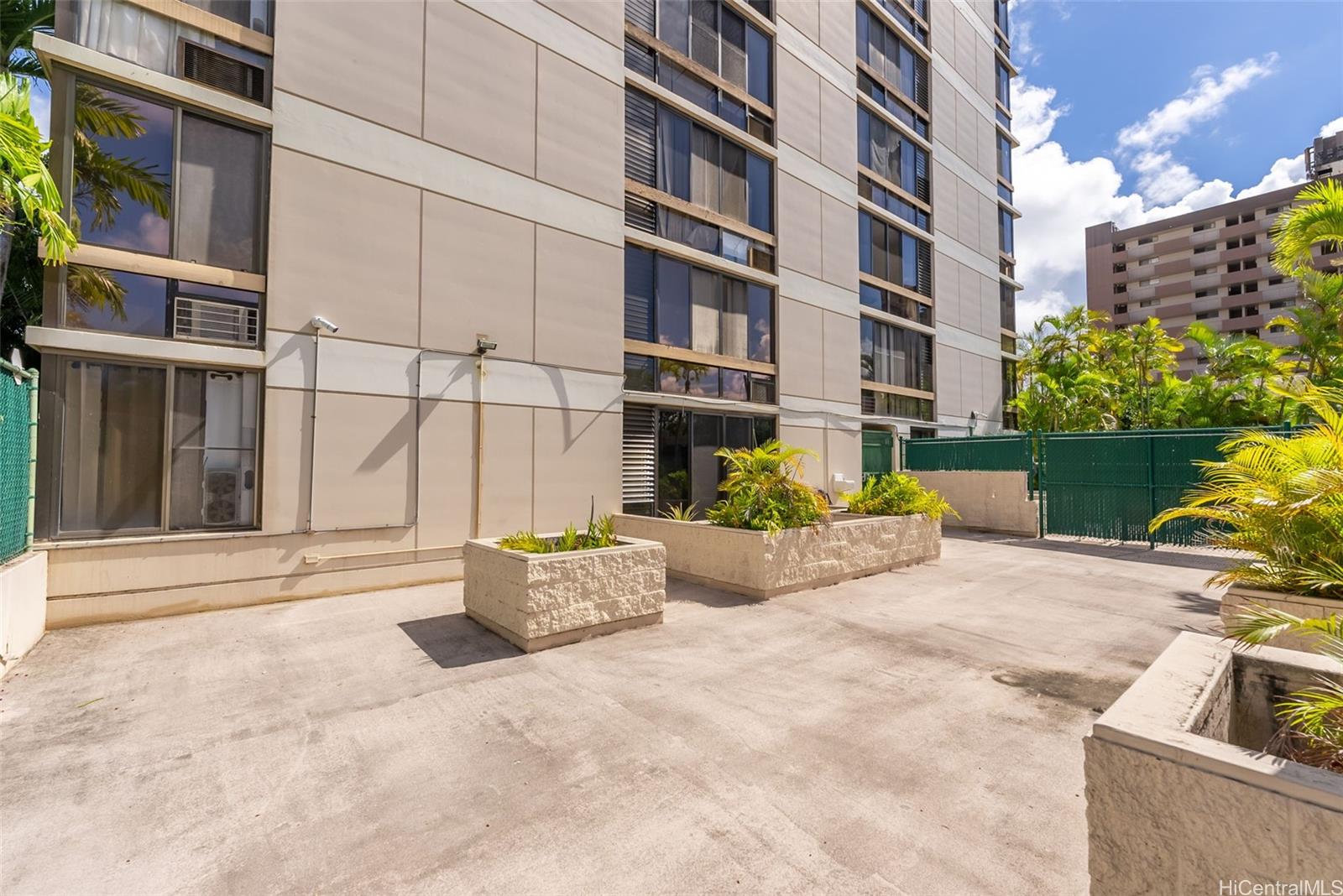 Piikoi Atrium condo # 405, Honolulu, Hawaii - photo 19 of 24