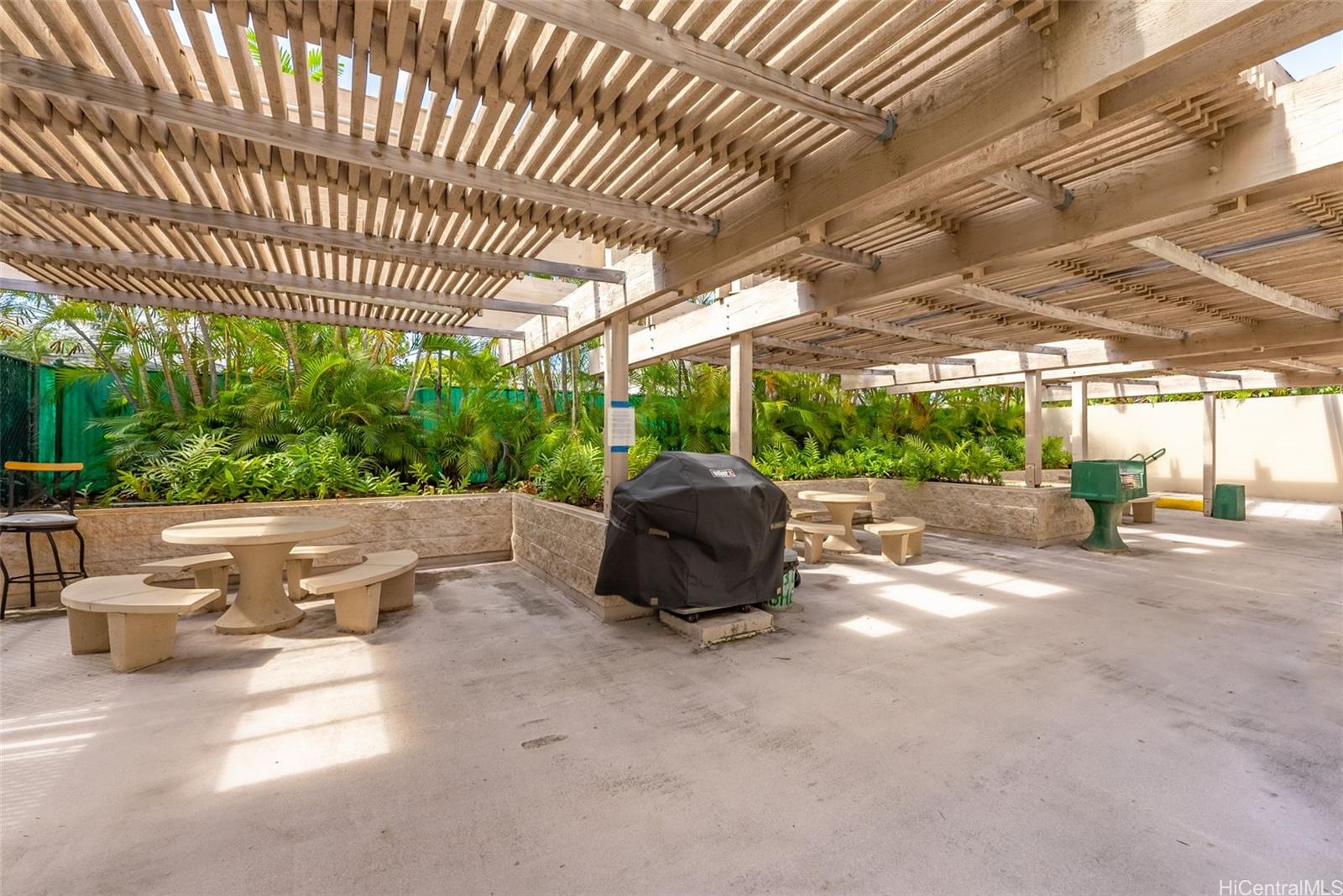 Piikoi Atrium condo # 405, Honolulu, Hawaii - photo 20 of 24