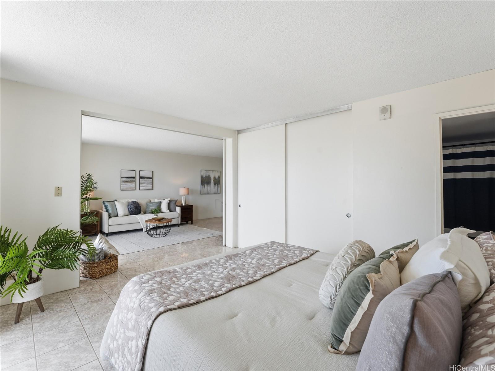 Victoria Plaza condo # 1403, Honolulu, Hawaii - photo 14 of 24