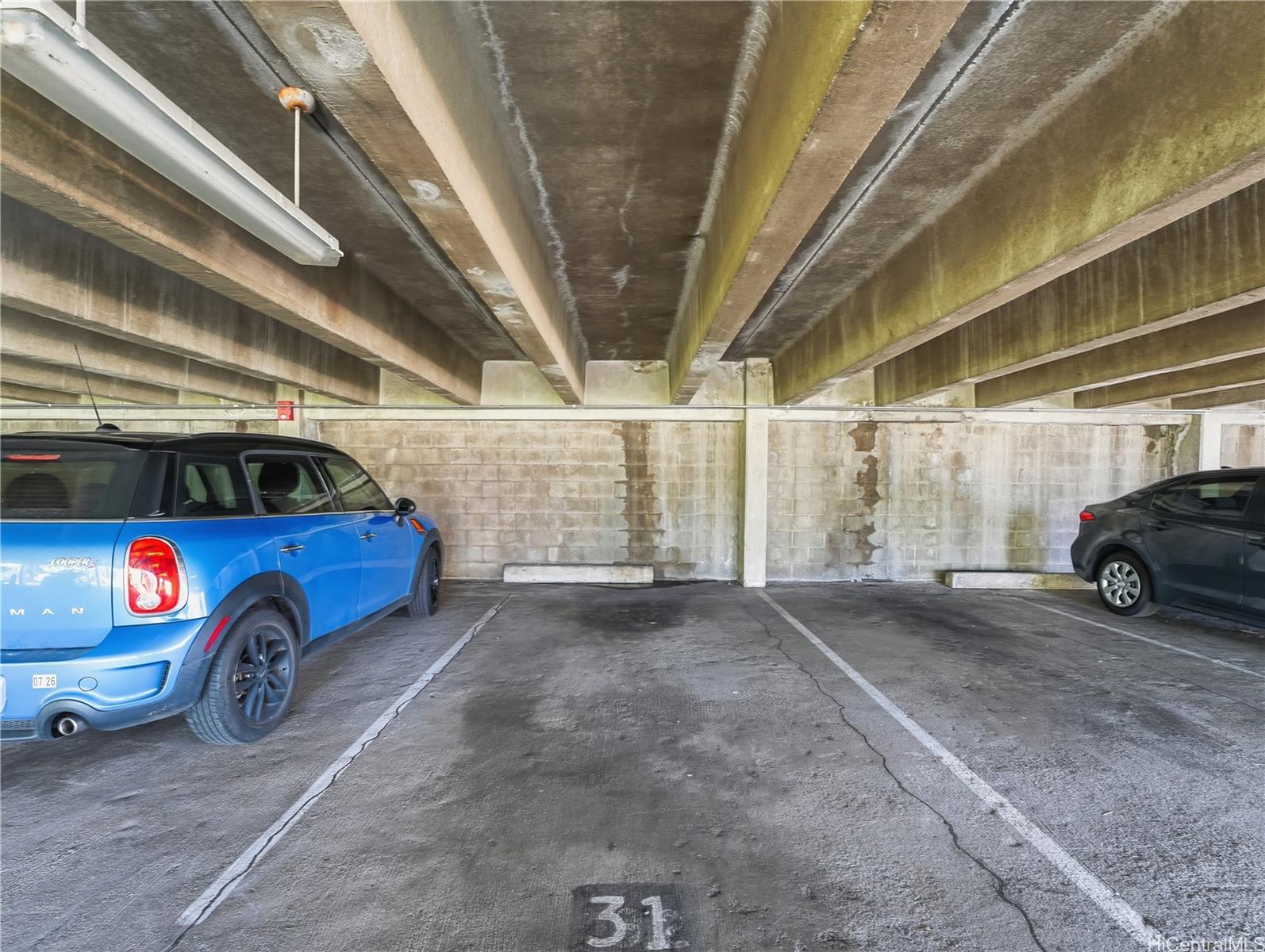 Victoria Plaza condo # 1403, Honolulu, Hawaii - photo 21 of 24