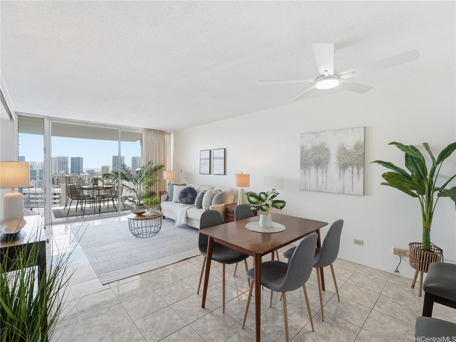 Victoria Plaza condo # 1403, Honolulu, Hawaii - photo 5 of 24