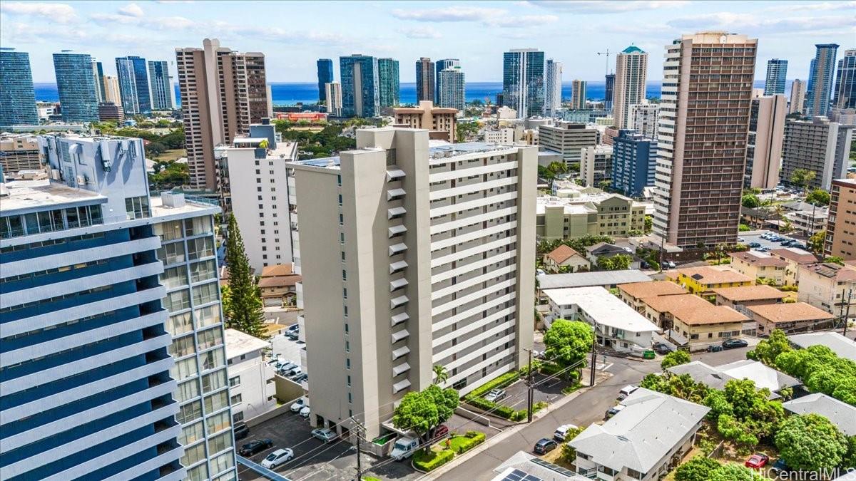 Victoria Plaza condo # 805, Honolulu, Hawaii - photo 18 of 20