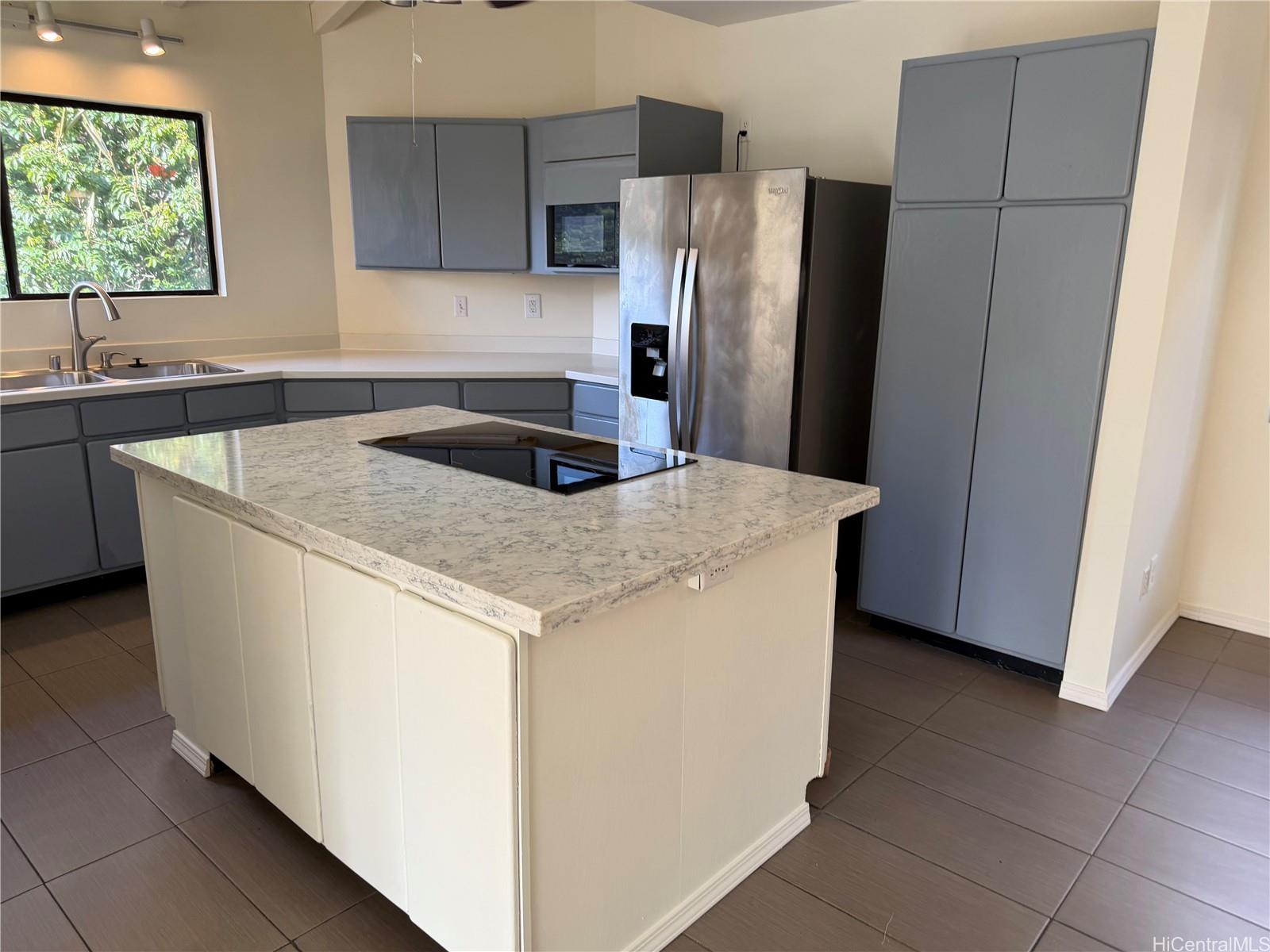 Kalani Iki townhouse # 11, HONOLULU, Hawaii - photo 3 of 19