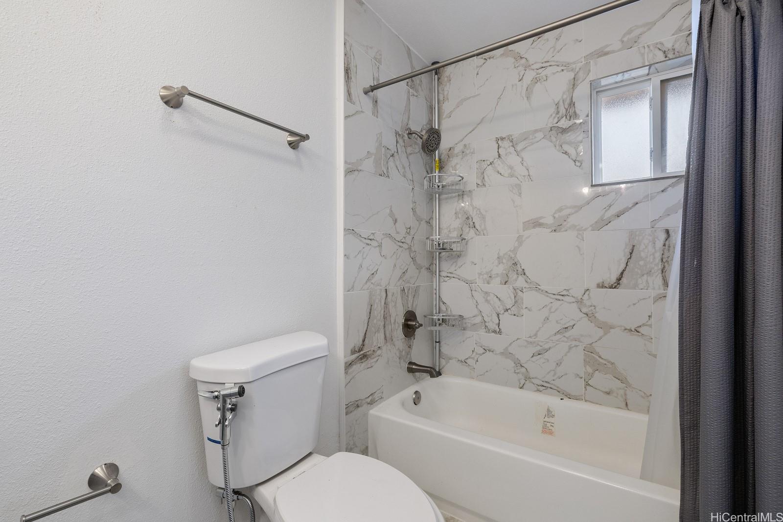 1446 Liholiho St Honolulu - Multi-family - photo 14 of 21