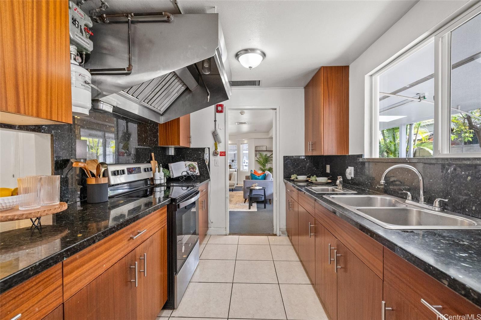 1447  Uila Street Foster Village, PearlCity home - photo 6 of 25