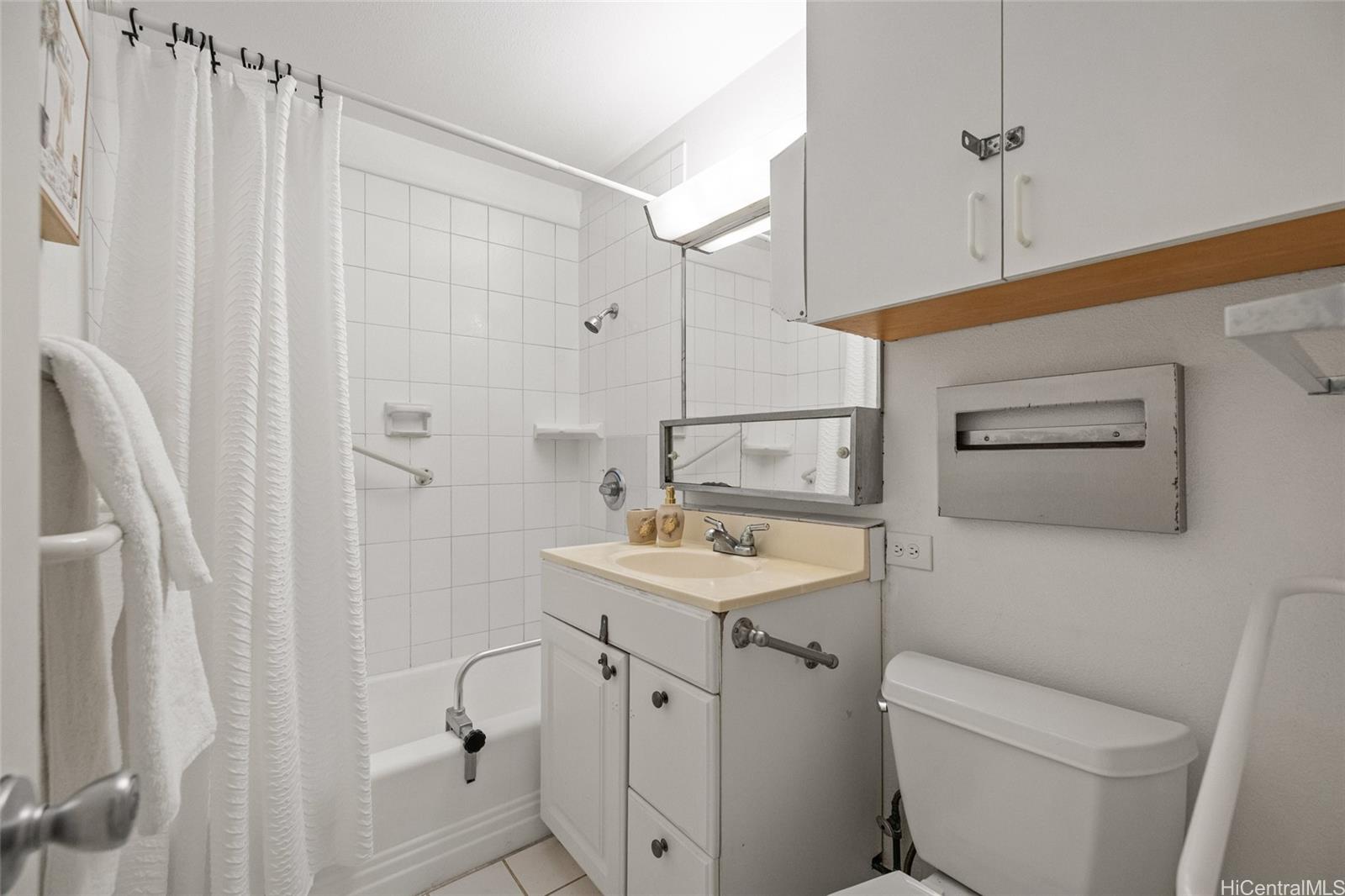 1447  Uila Street Foster Village, PearlCity home - photo 10 of 25