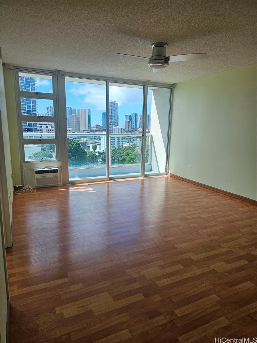 1448 Young St Honolulu - Rental - photo 2 of 18