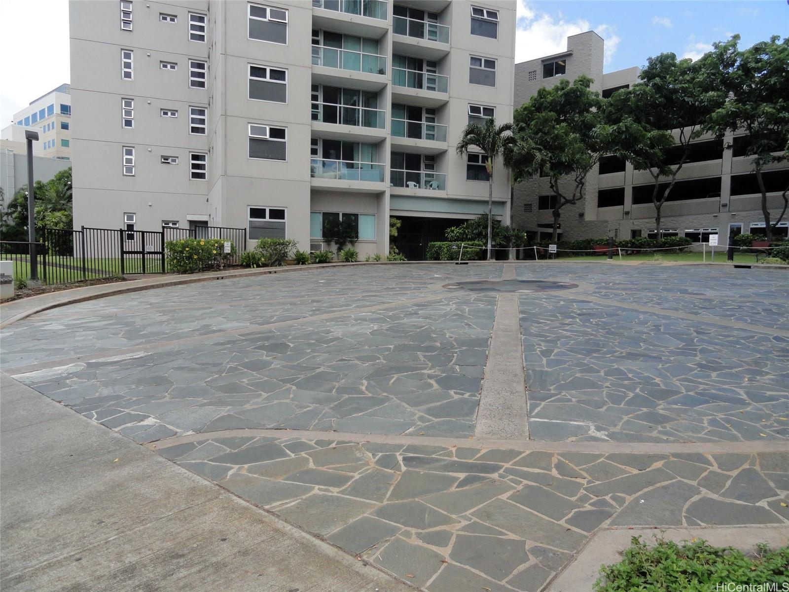 1448 Young St Honolulu - Rental - photo 16 of 18