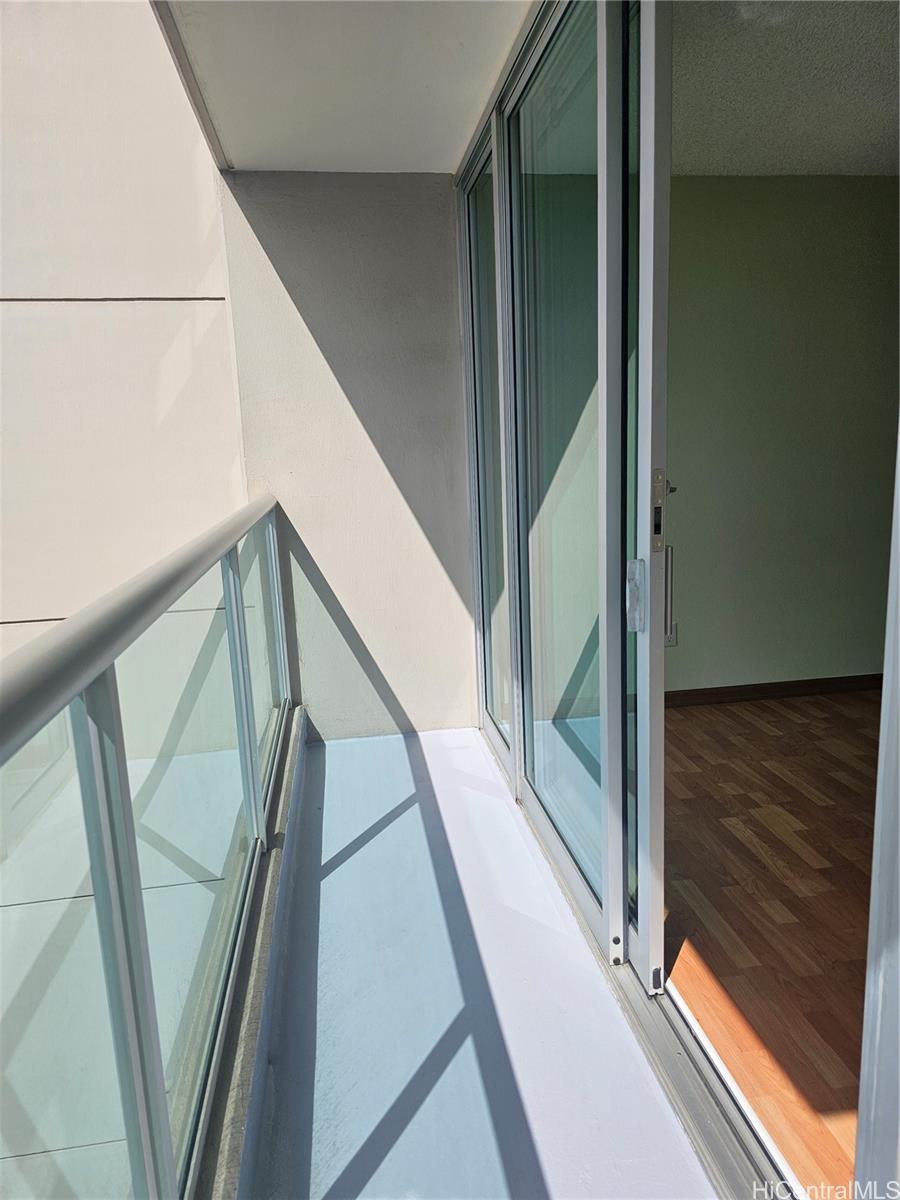 1448 Young St Honolulu - Rental - photo 4 of 18