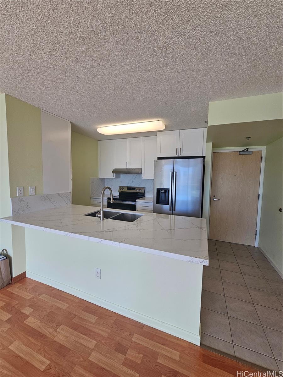 1448 Young St Honolulu - Rental - photo 6 of 18