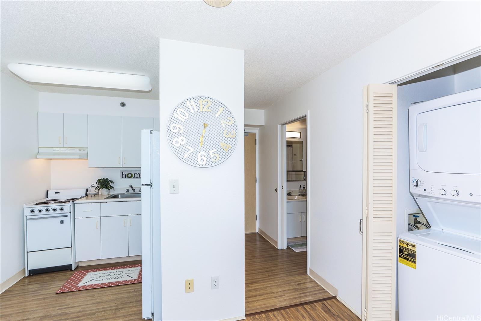 1448 Young St condo # 1404, Honolulu, Hawaii - photo 15 of 25