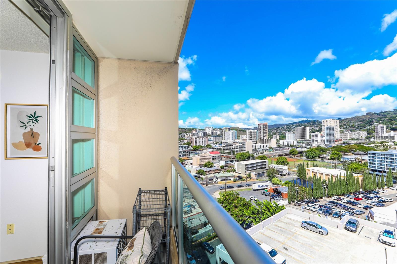 1448 Young St condo # 1404, Honolulu, Hawaii - photo 3 of 25