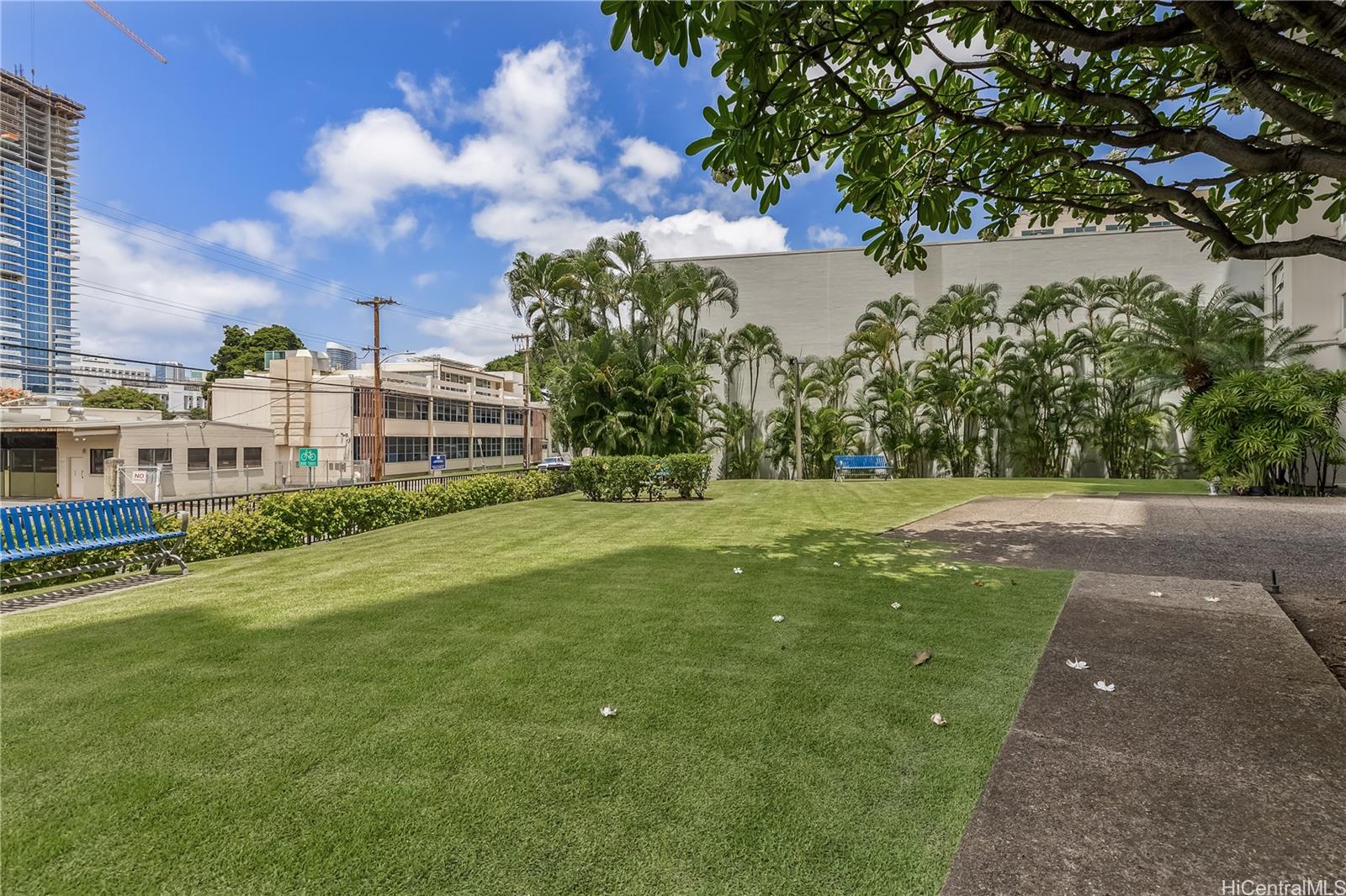 1448 Young St condo # 1803, Honolulu, Hawaii - photo 20 of 23