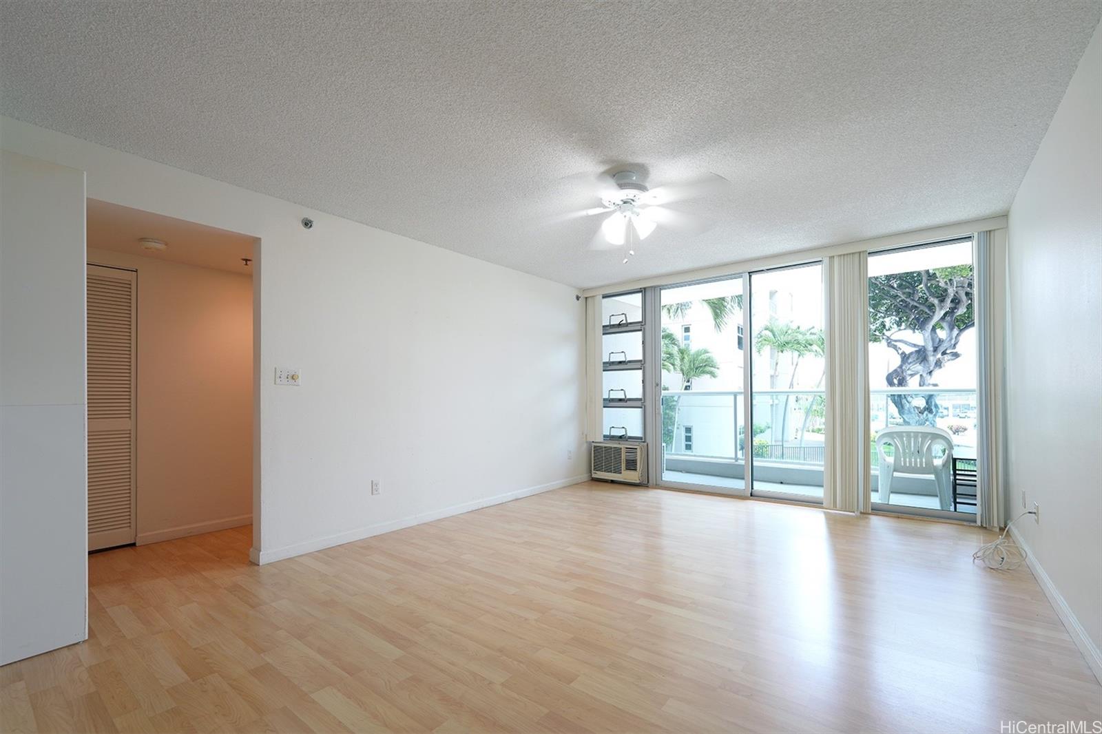 1448 Young St condo # 202, Honolulu, Hawaii - photo 3 of 11