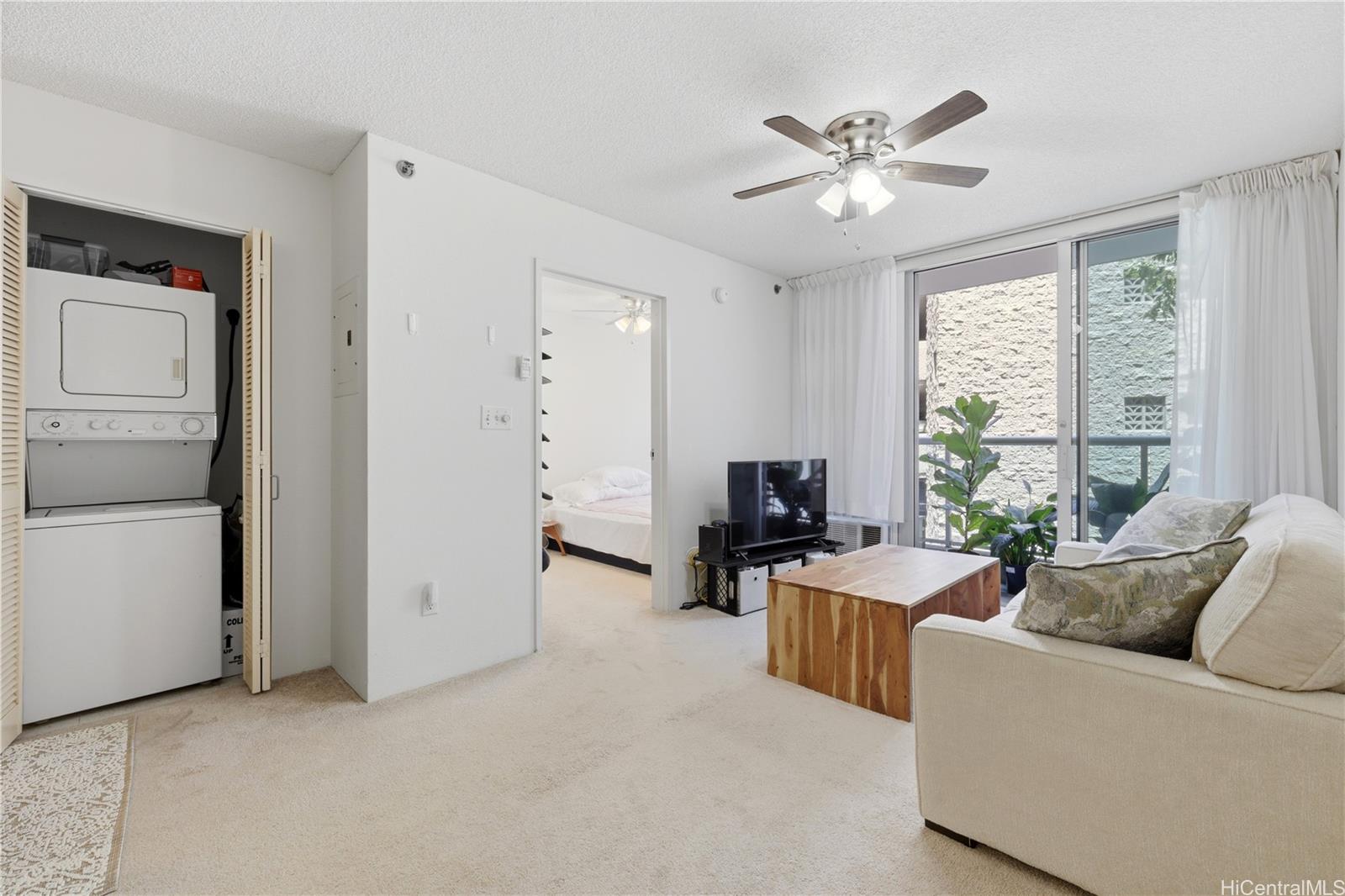 1448 Young St condo # 304, Honolulu, Hawaii - photo 4 of 20