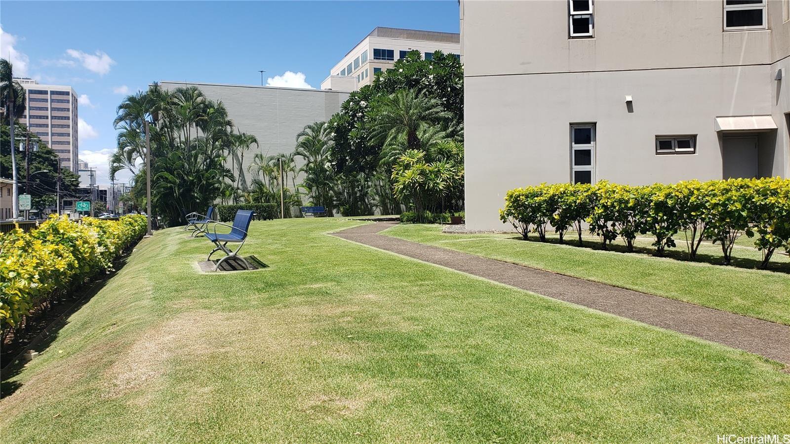 1448 Young St Honolulu - Rental - photo 2 of 19