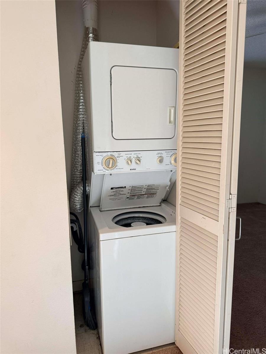 1448 Young St Honolulu - Rental - photo 10 of 17