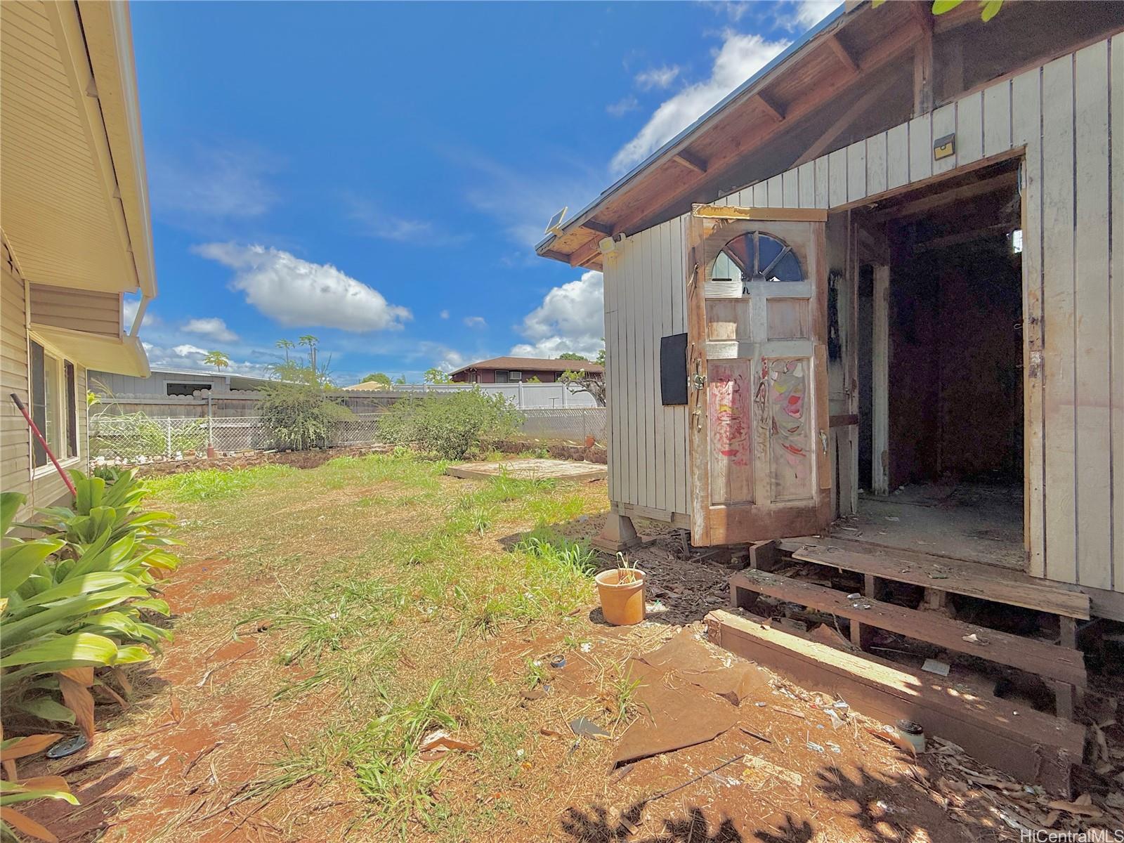 1449  Kaleilani Street Pearl City-upper, PearlCity home - photo 3 of 23