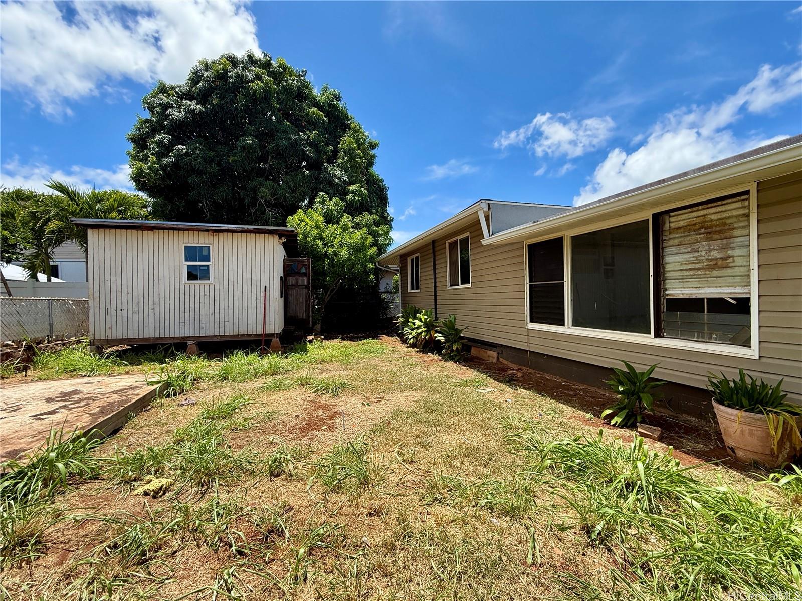1449  Kaleilani Street Pearl City-upper, PearlCity home - photo 4 of 23