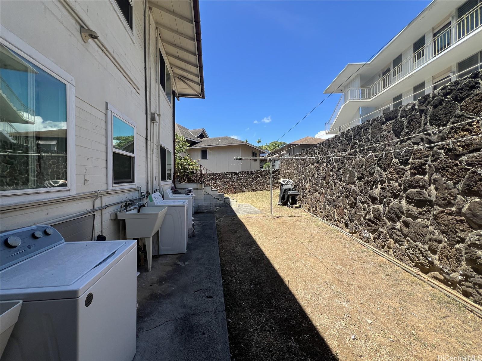 1449 Punchbowl Street Honolulu - Multi-family - photo 17 of 18