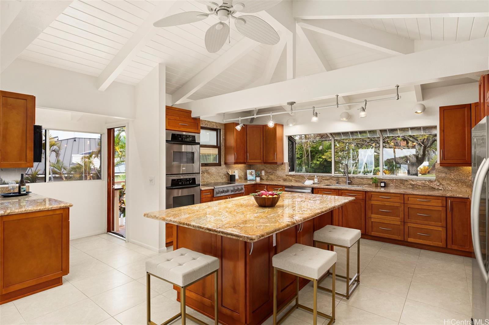 145  Maono Place Hawaii Loa Ridge, Diamond Head home - photo 9 of 25