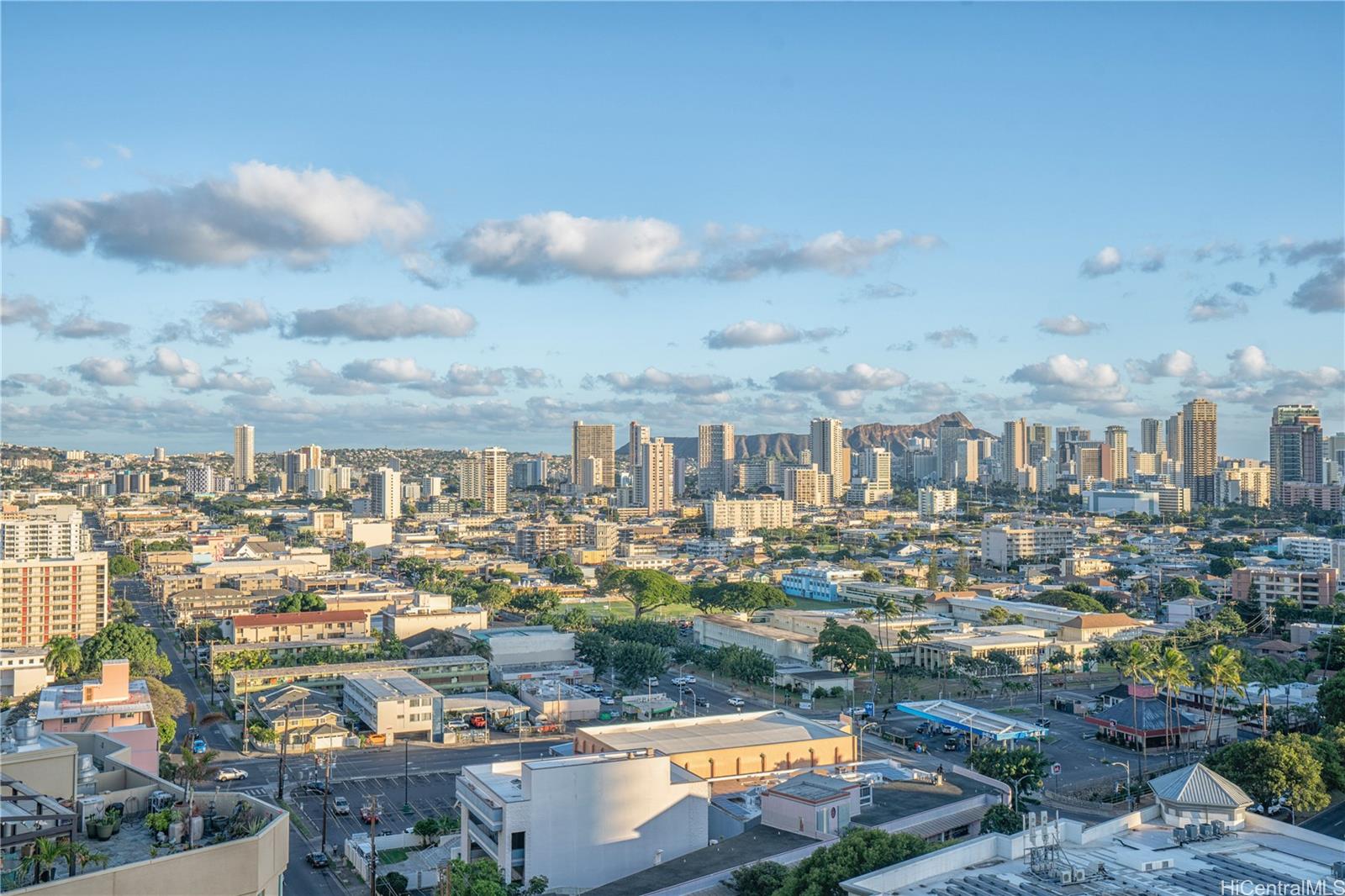 1450 Young St condo # 2001, Honolulu, Hawaii - photo 19 of 20