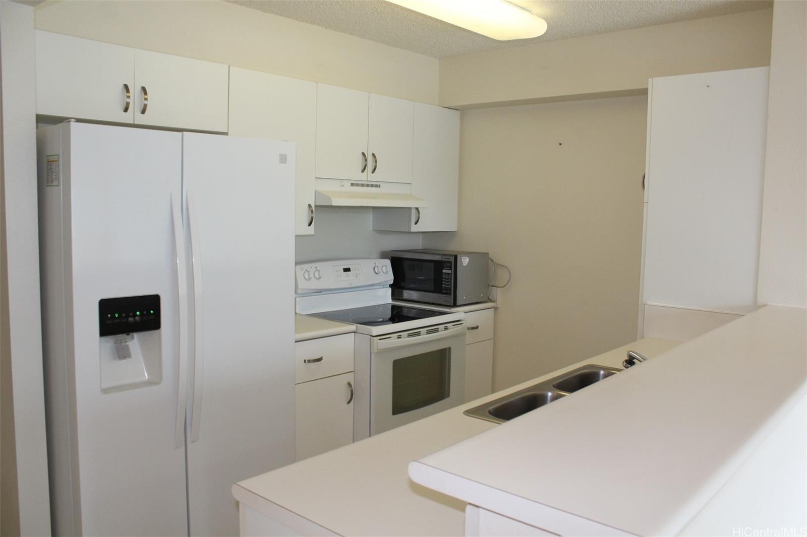 1450 Young St condo # 2506, Honolulu, Hawaii - photo 4 of 14