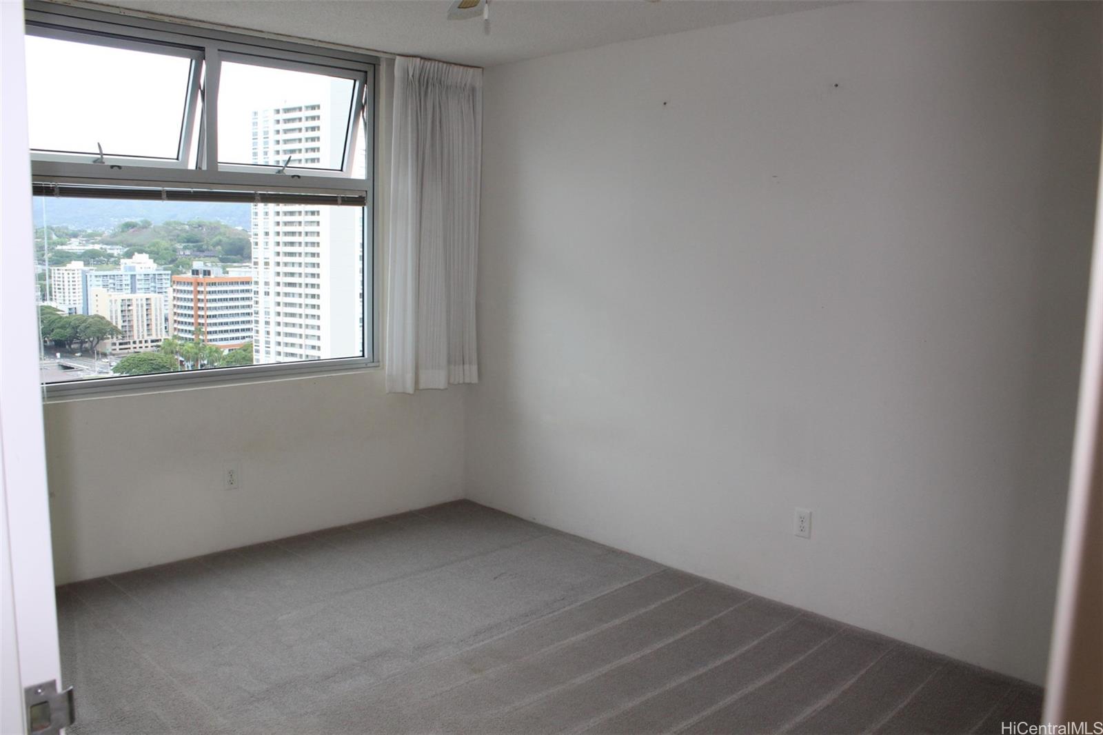 1450 Young St condo # 2506, Honolulu, Hawaii - photo 6 of 14