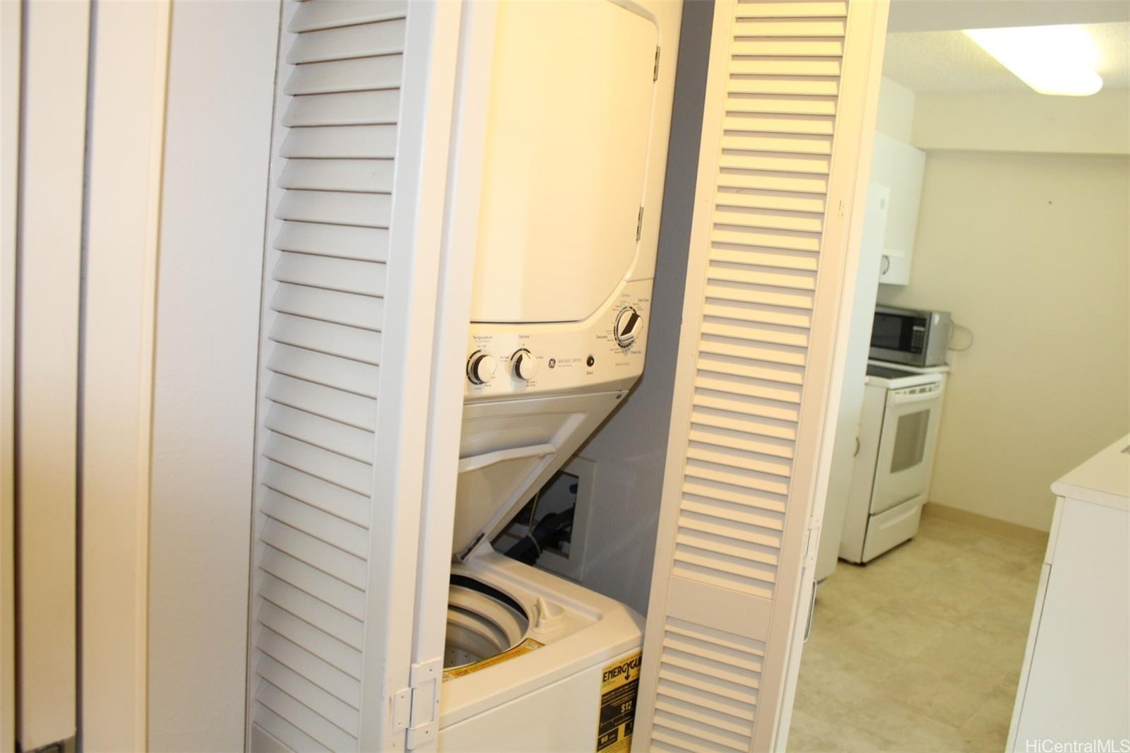 1450 Young St condo # 2506, Honolulu, Hawaii - photo 10 of 14