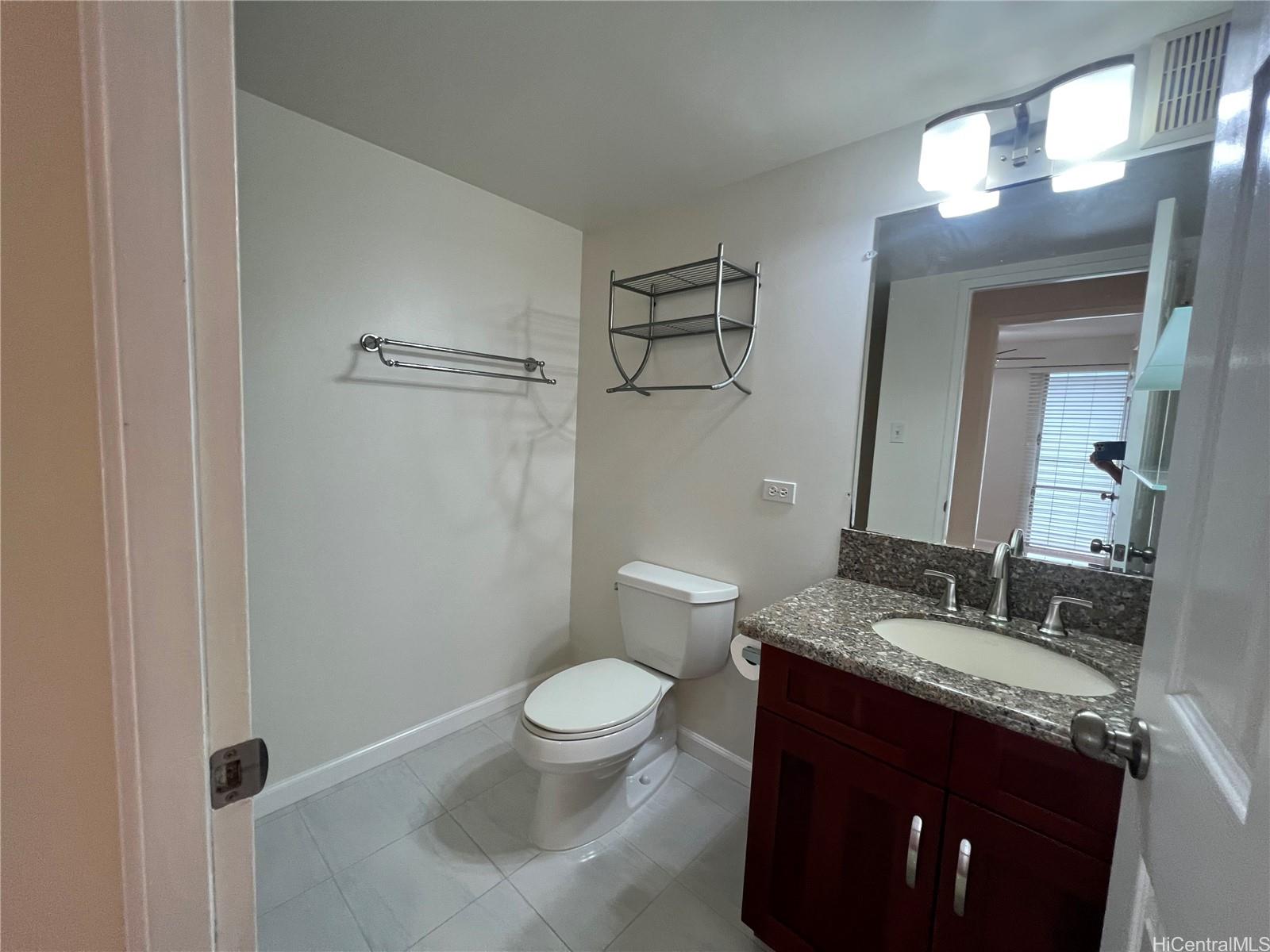 Piikoi Villa condo # 205, Honolulu, Hawaii - photo 8 of 11