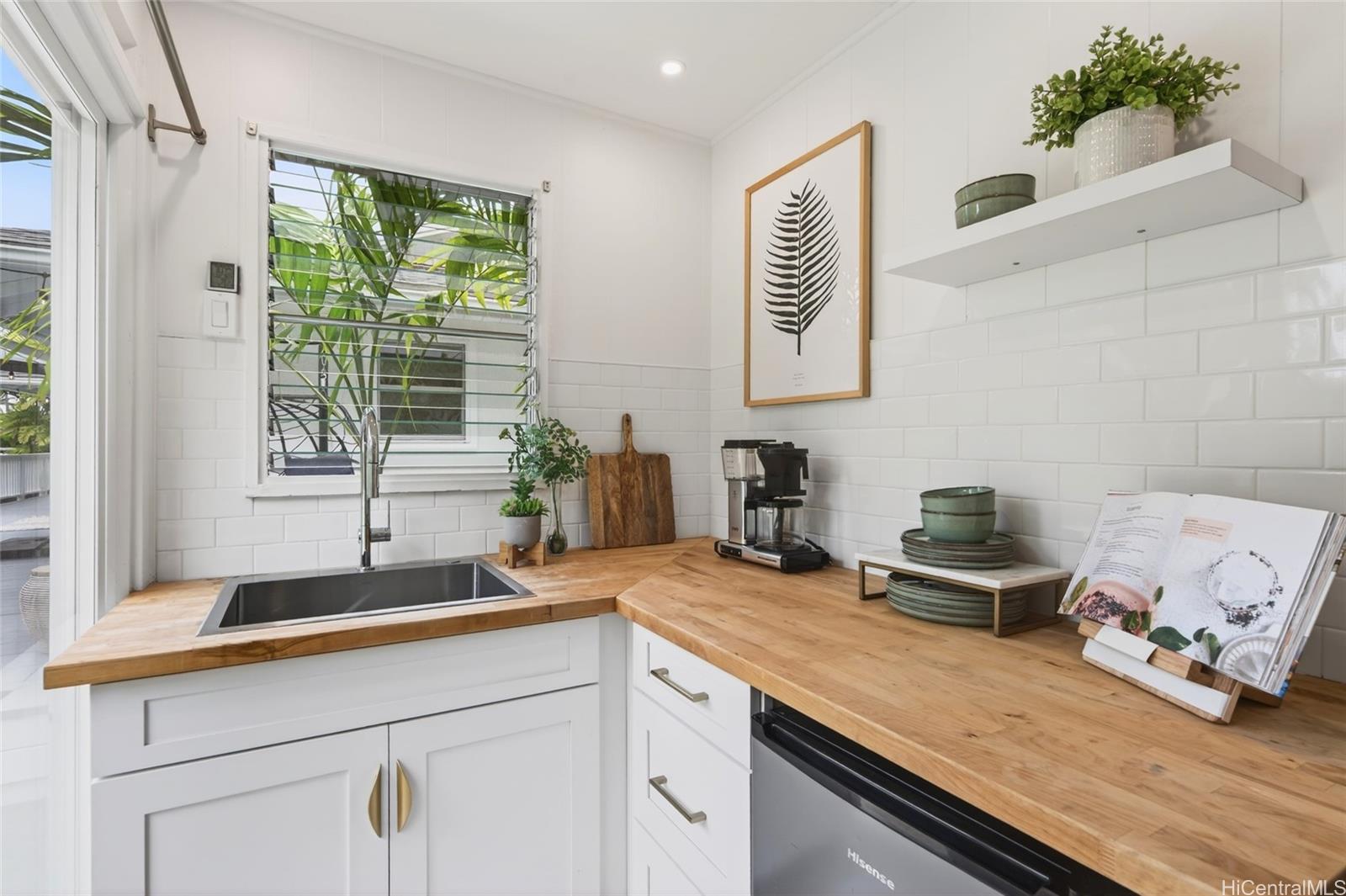 1453  Aalapapa Drive Lanikai, Kailua home - photo 18 of 25