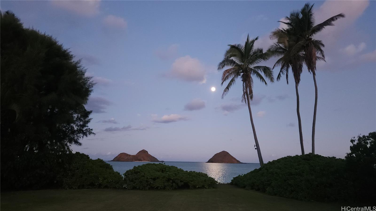 1456  Mokulua Drive Lanikai, Kailua home - photo 3 of 25