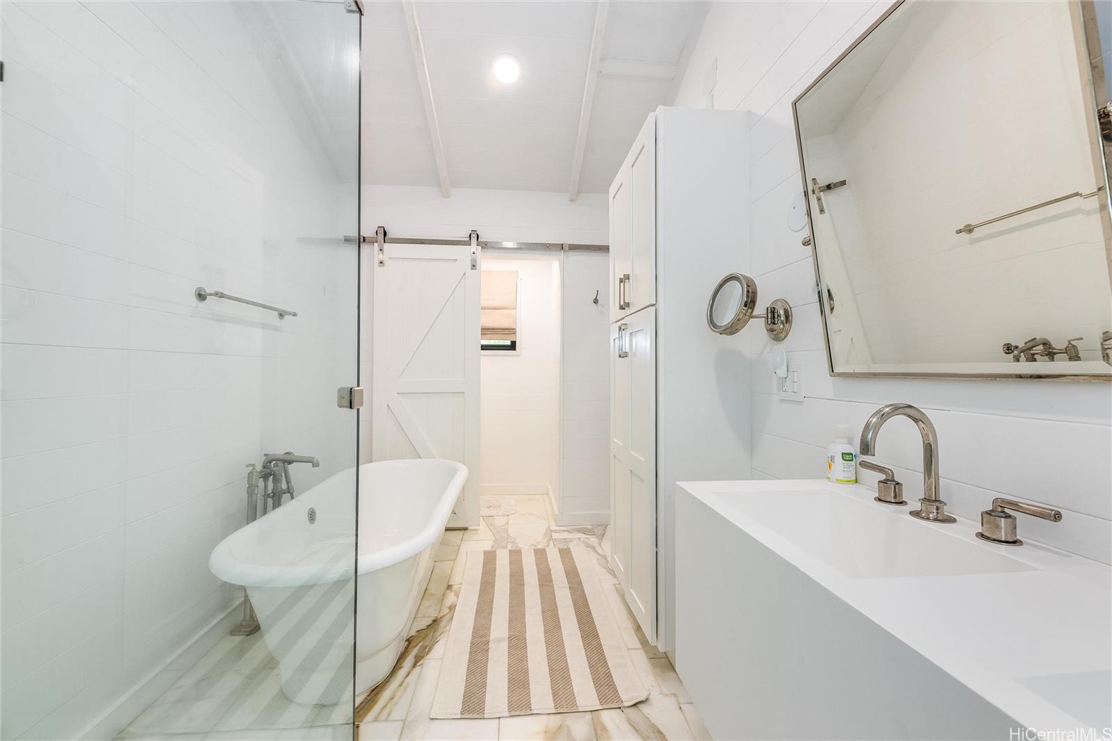 1456  Mokulua Drive Lanikai, Kailua home - photo 24 of 25