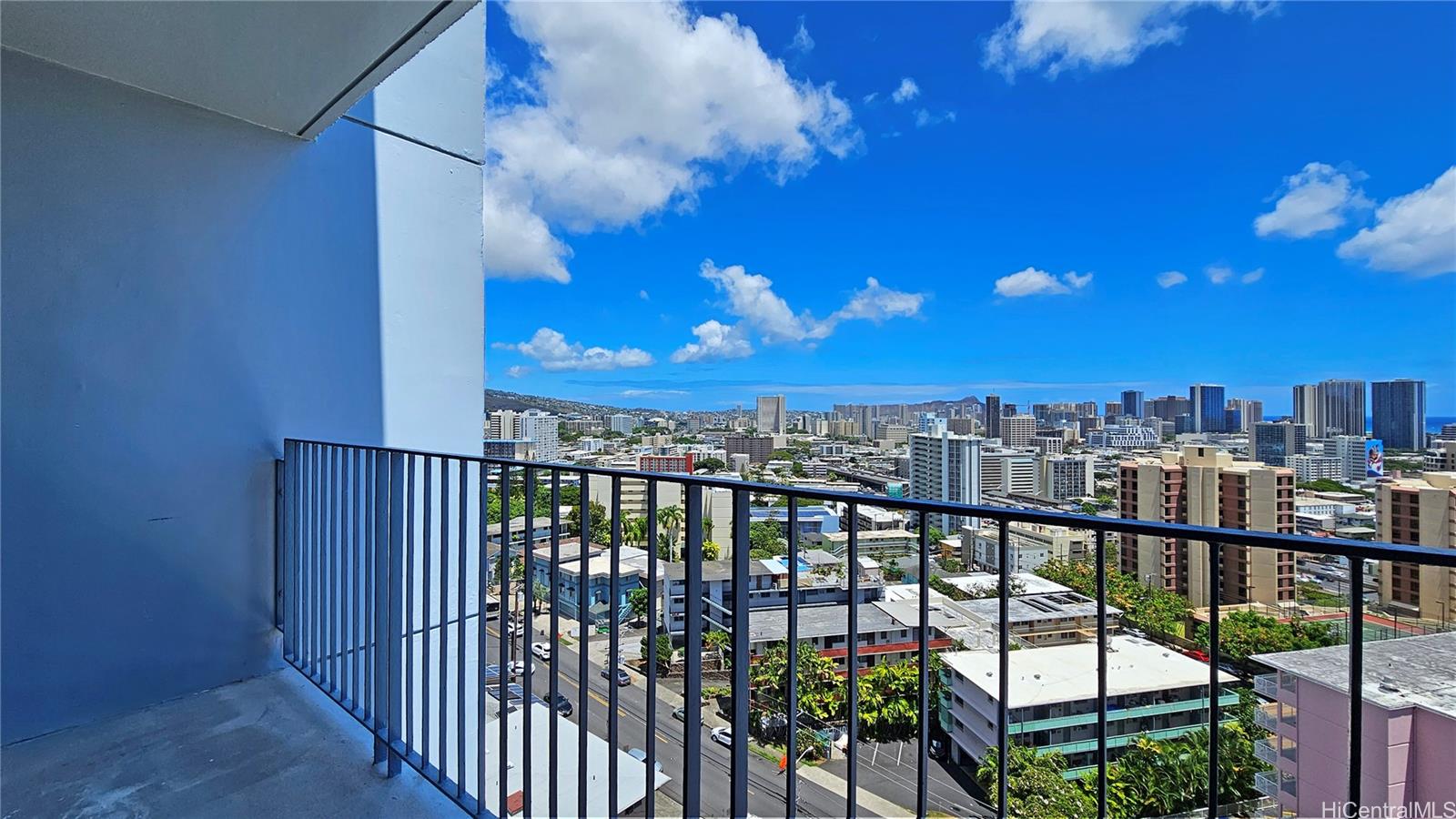 Victoria Mansions condo # A1503, Honolulu, Hawaii - photo 12 of 23