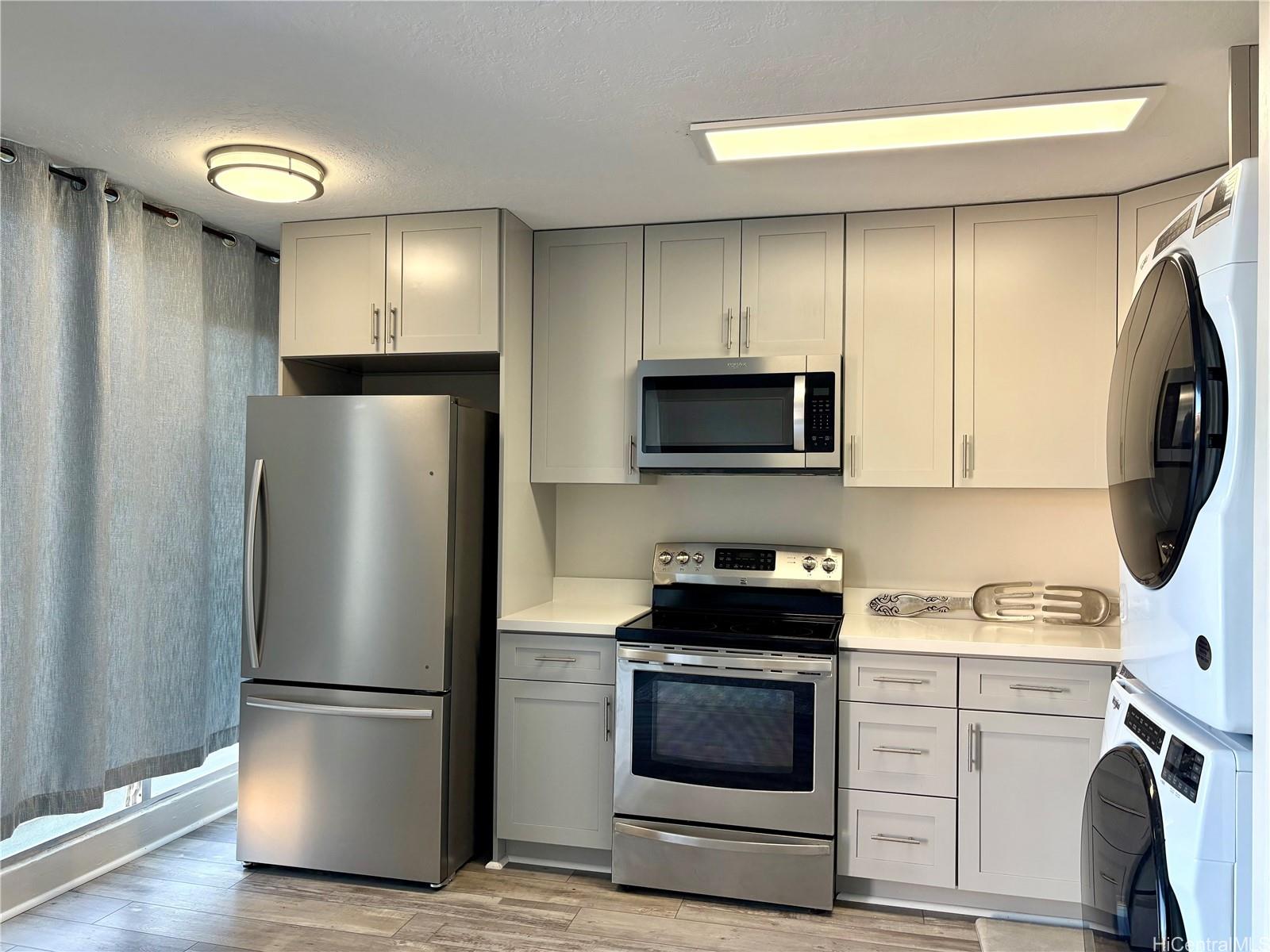 Victoria Mansions condo # A203, Honolulu, Hawaii - photo 3 of 6