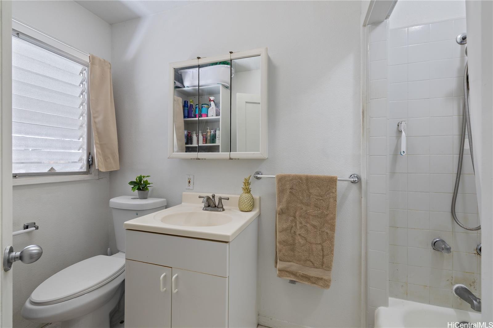 1457  Kokea Street Kapalama, Honolulu home - photo 11 of 22