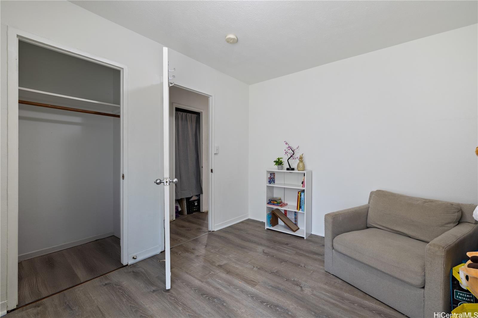 1457  Kokea Street Kapalama, Honolulu home - photo 10 of 22