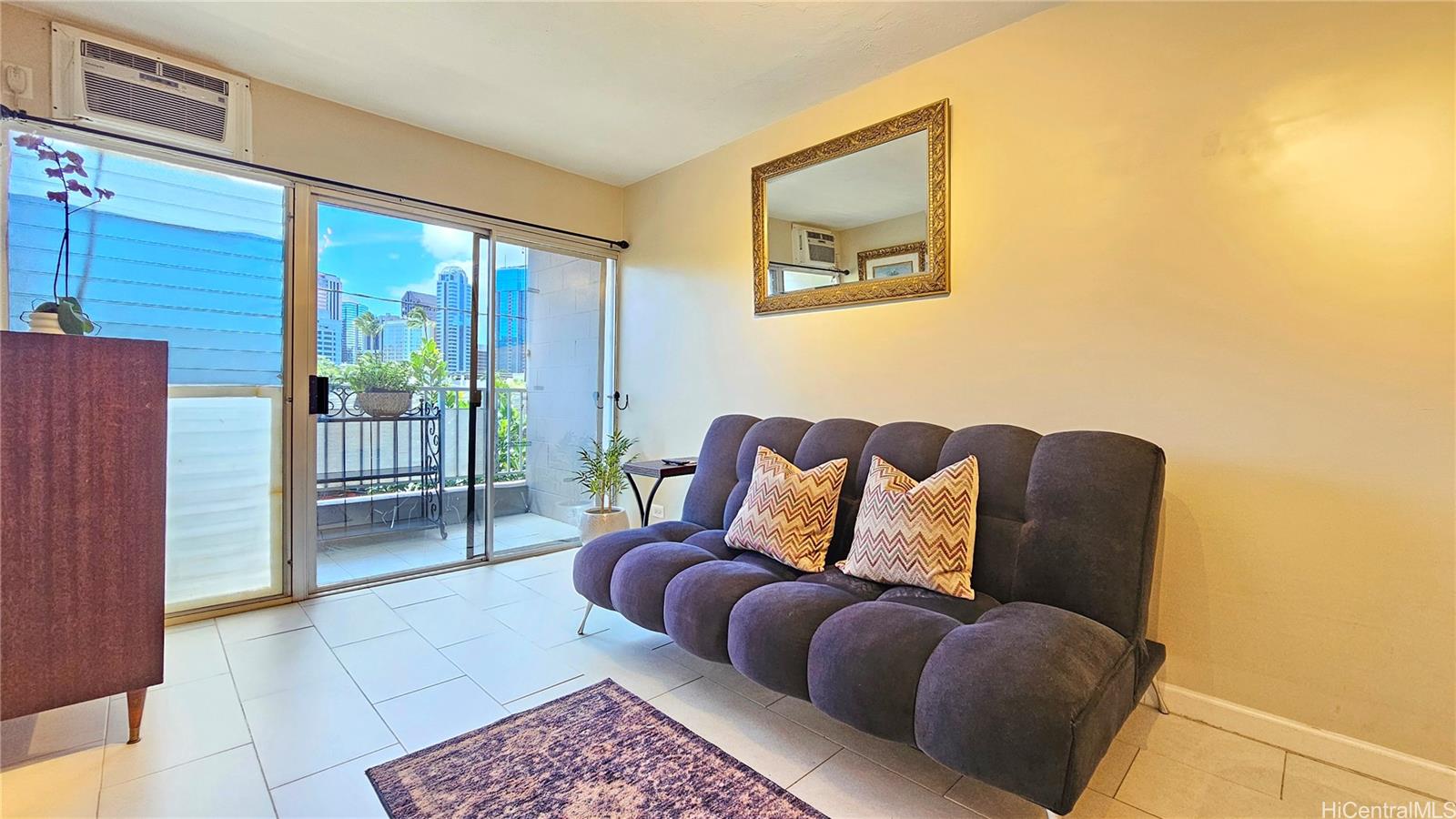 Queens Villa condo # 203, Honolulu, Hawaii - photo 8 of 22