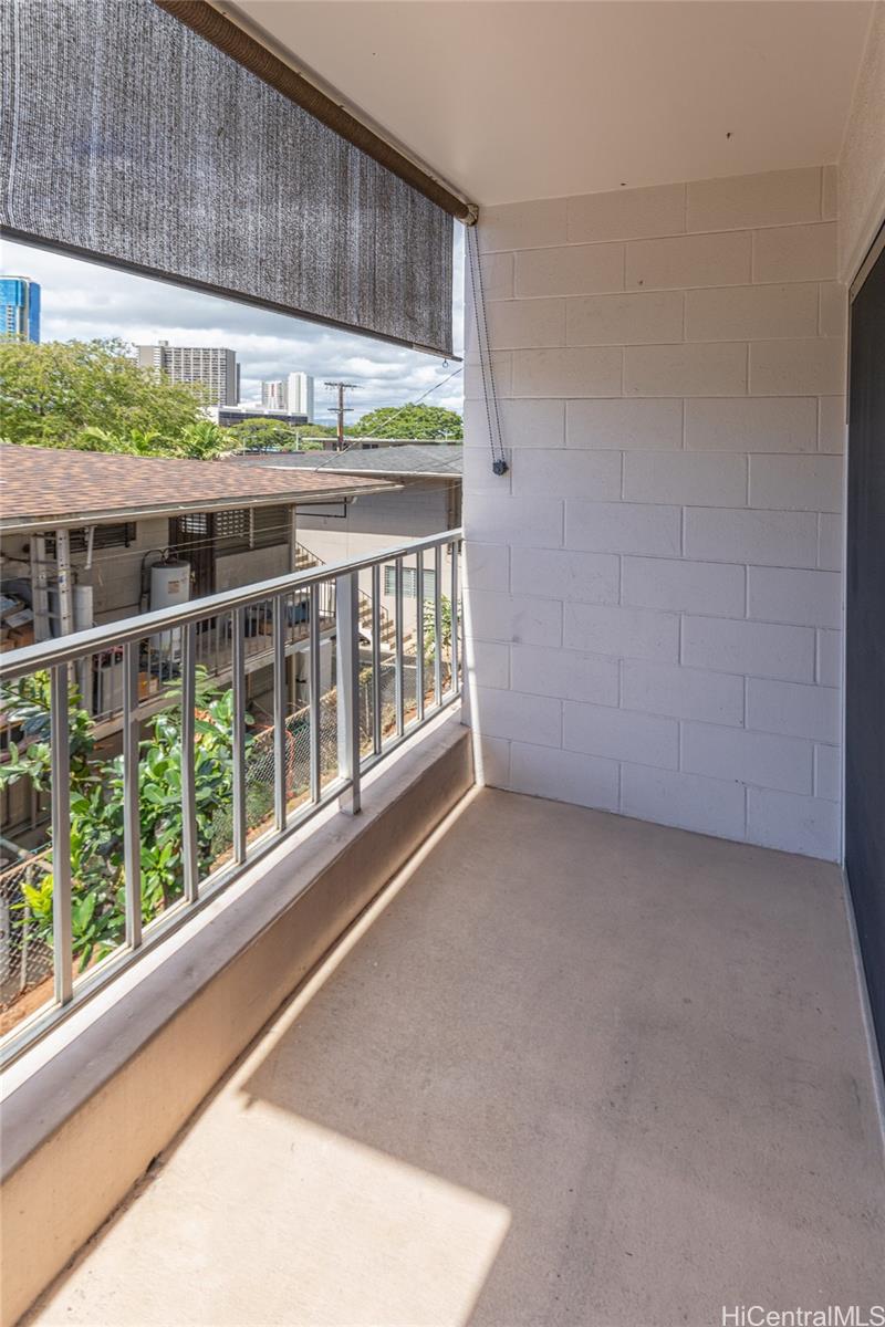 Queens Villa condo # 211, Honolulu, Hawaii - photo 6 of 12