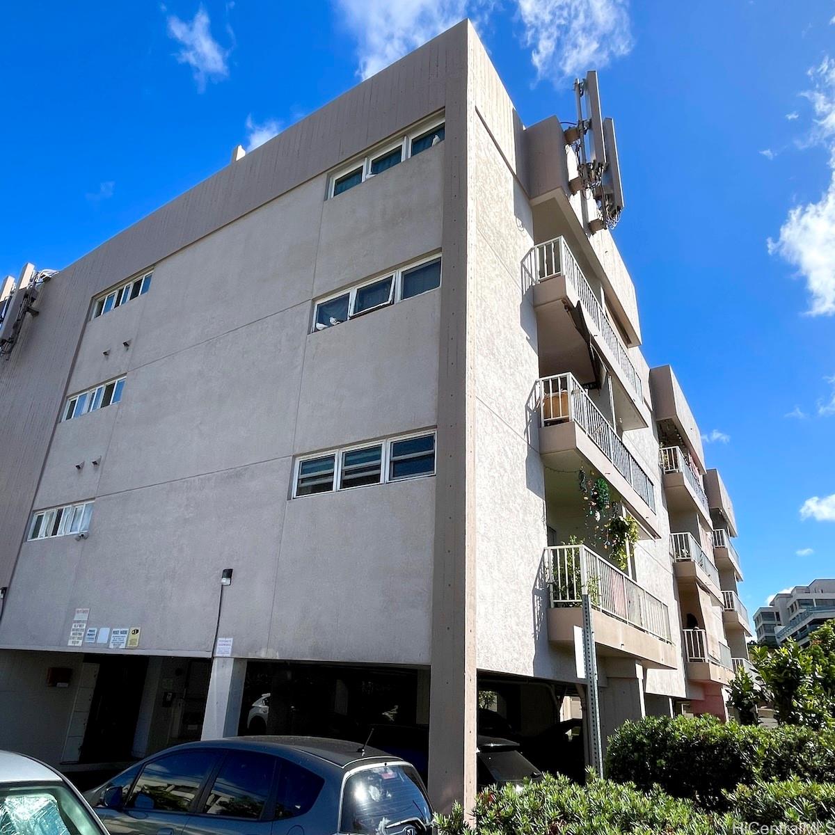 Queens Villa condo # 403, Honolulu, Hawaii - photo 10 of 10