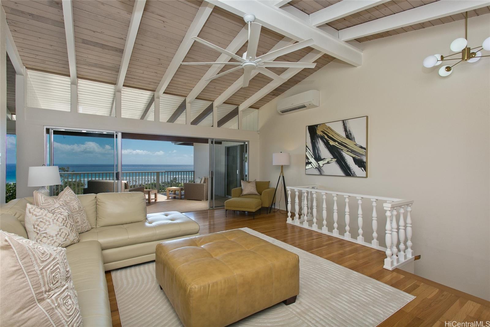 1460  Kamole Street Waialae Iki, Diamond Head home - photo 6 of 25
