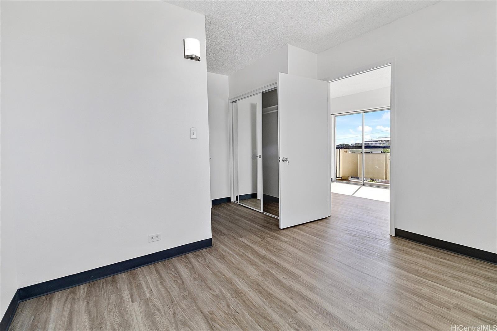 1463 Lusitana Street Honolulu - Multi-family - photo 7 of 13