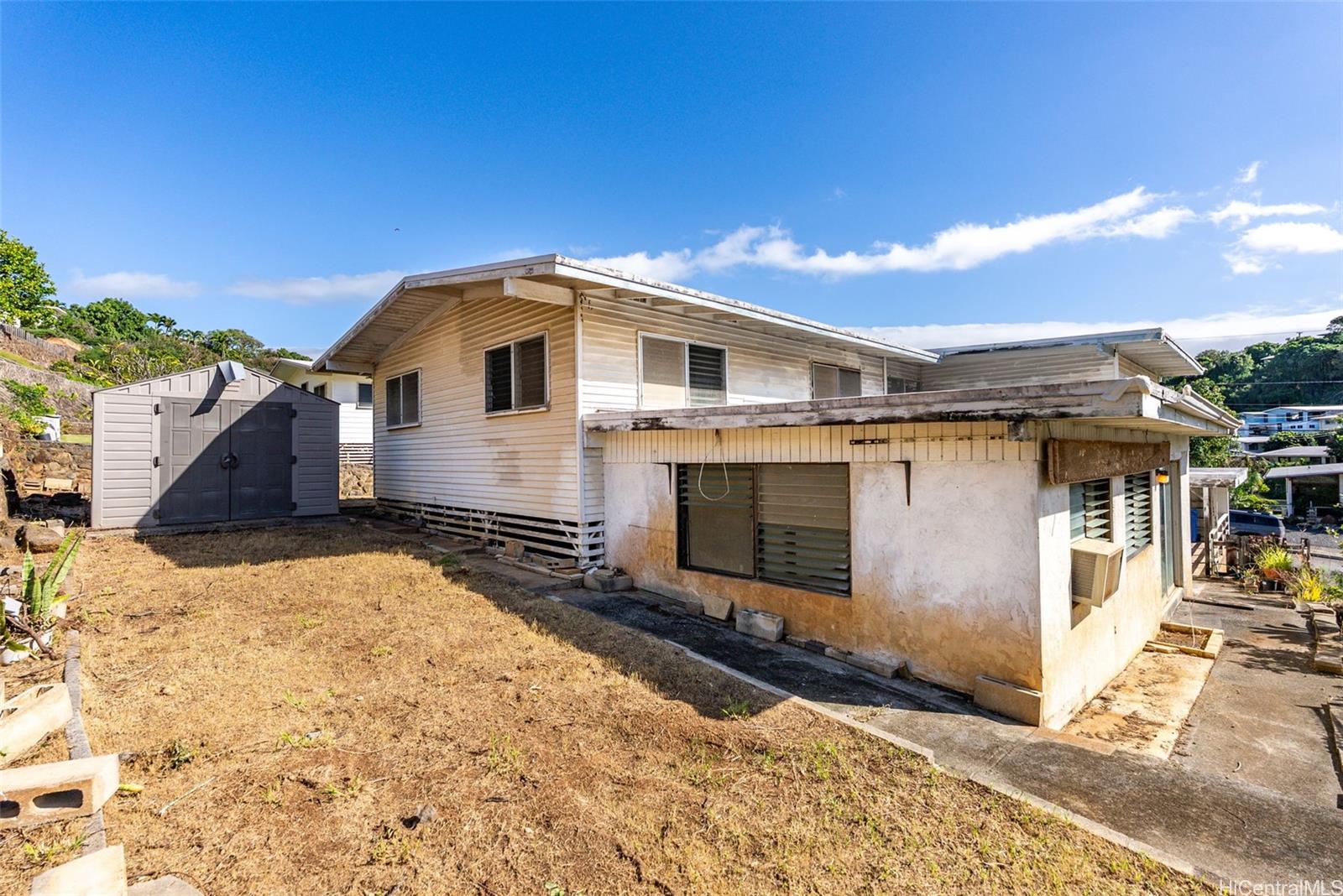 1468  Onipaa Street Moanalua Gardens, Honolulu home - photo 21 of 25
