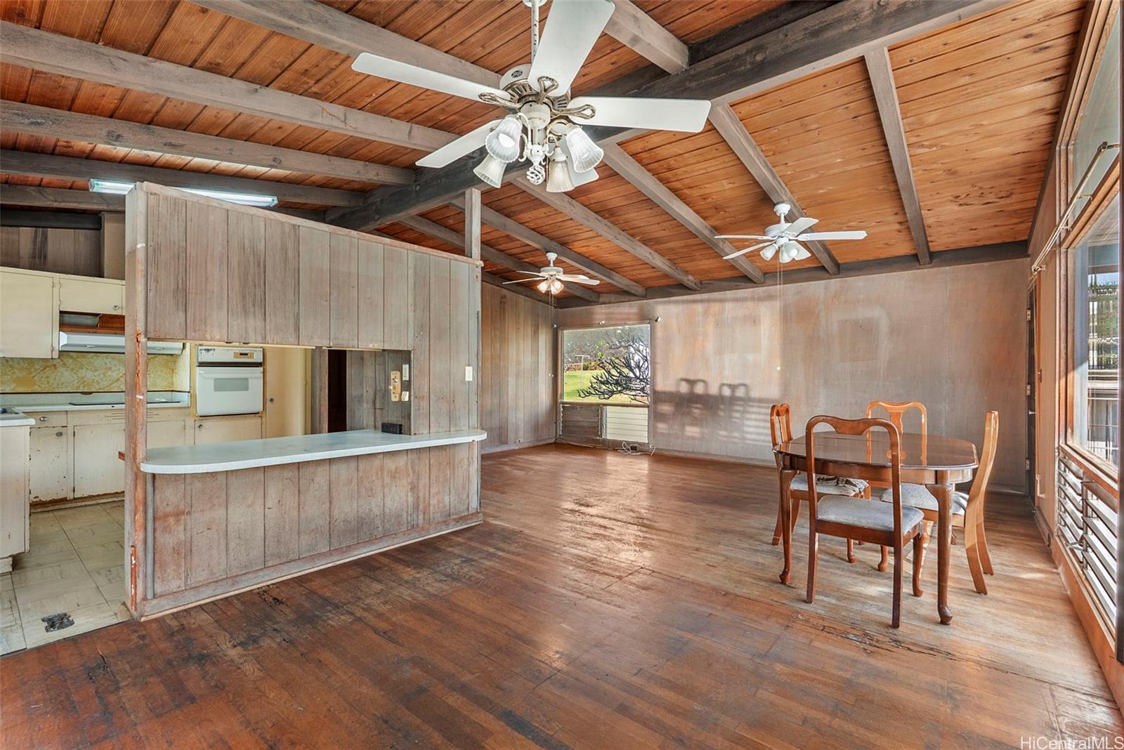 1468  Onipaa Street Moanalua Gardens, Honolulu home - photo 6 of 25